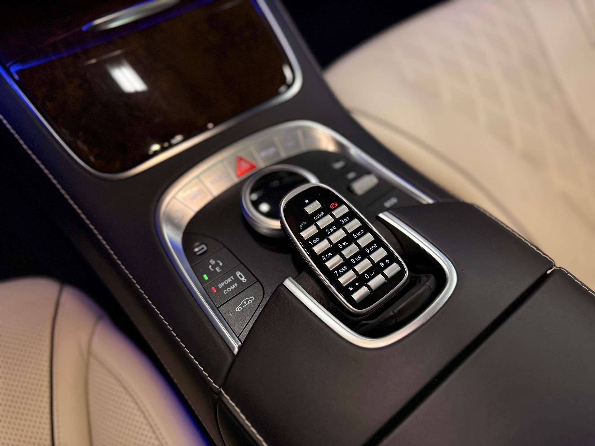 MERCEDES-BENZ S 500 L 4Matic 7G Tronic / ** 1.-Hand / Chauffeur-Paket / Burmester 3D - VOLLAUSSTATTUNG **-image-18