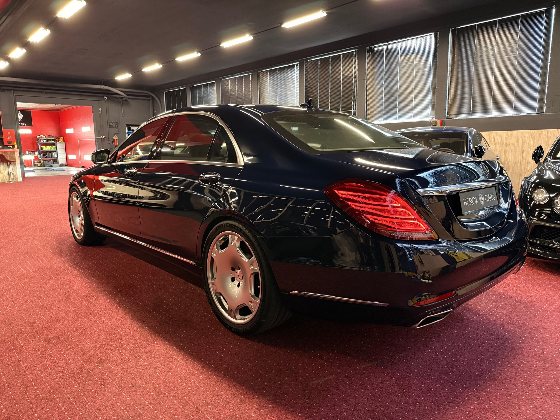 MERCEDES-BENZ S 500 L 4Matic 7G Tronic / ** 1.-Hand / Chauffeur-Paket / Burmester 3D - VOLLAUSSTATTUNG **-image-11