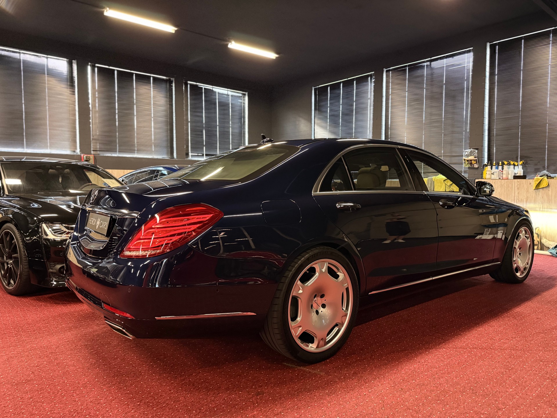 MERCEDES-BENZ S 500 L 4Matic 7G Tronic / ** 1.-Hand / Chauffeur-Paket / Burmester 3D - VOLLAUSSTATTUNG **-image-5
