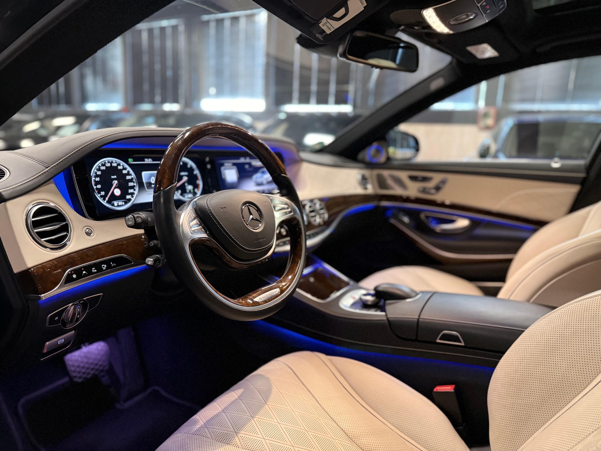 MERCEDES-BENZ S 500 L 4Matic 7G Tronic / ** 1.-Hand / Chauffeur-Paket / Burmester 3D - VOLLAUSSTATTUNG **-image-14