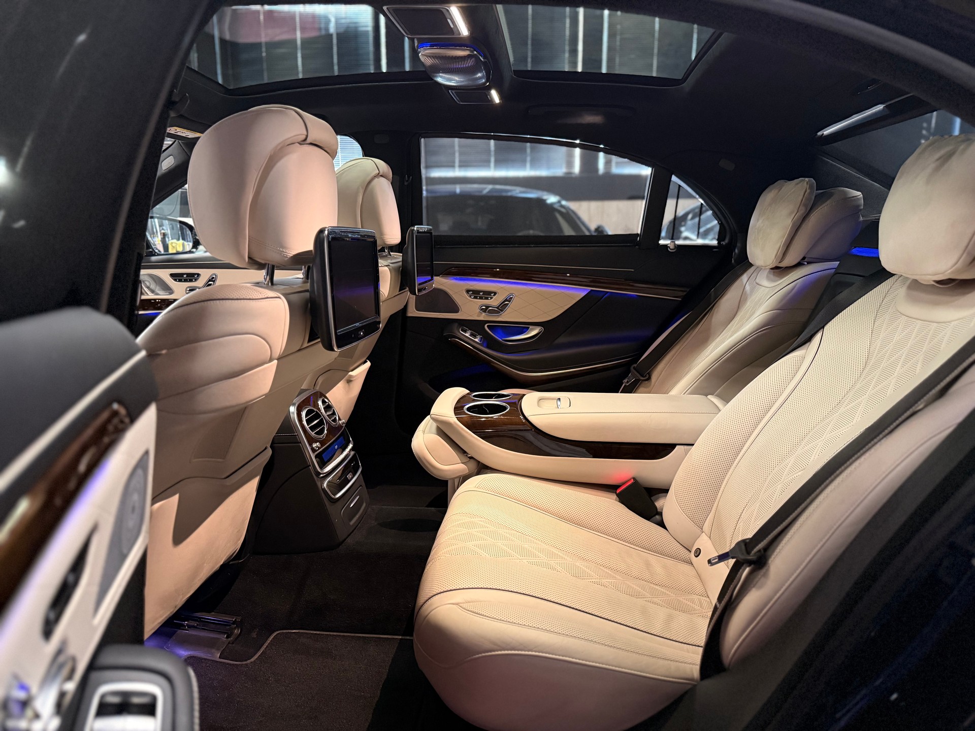 MERCEDES-BENZ S 500 L 4Matic 7G Tronic / ** 1.-Hand / Chauffeur-Paket / Burmester 3D - VOLLAUSSTATTUNG **-image-21