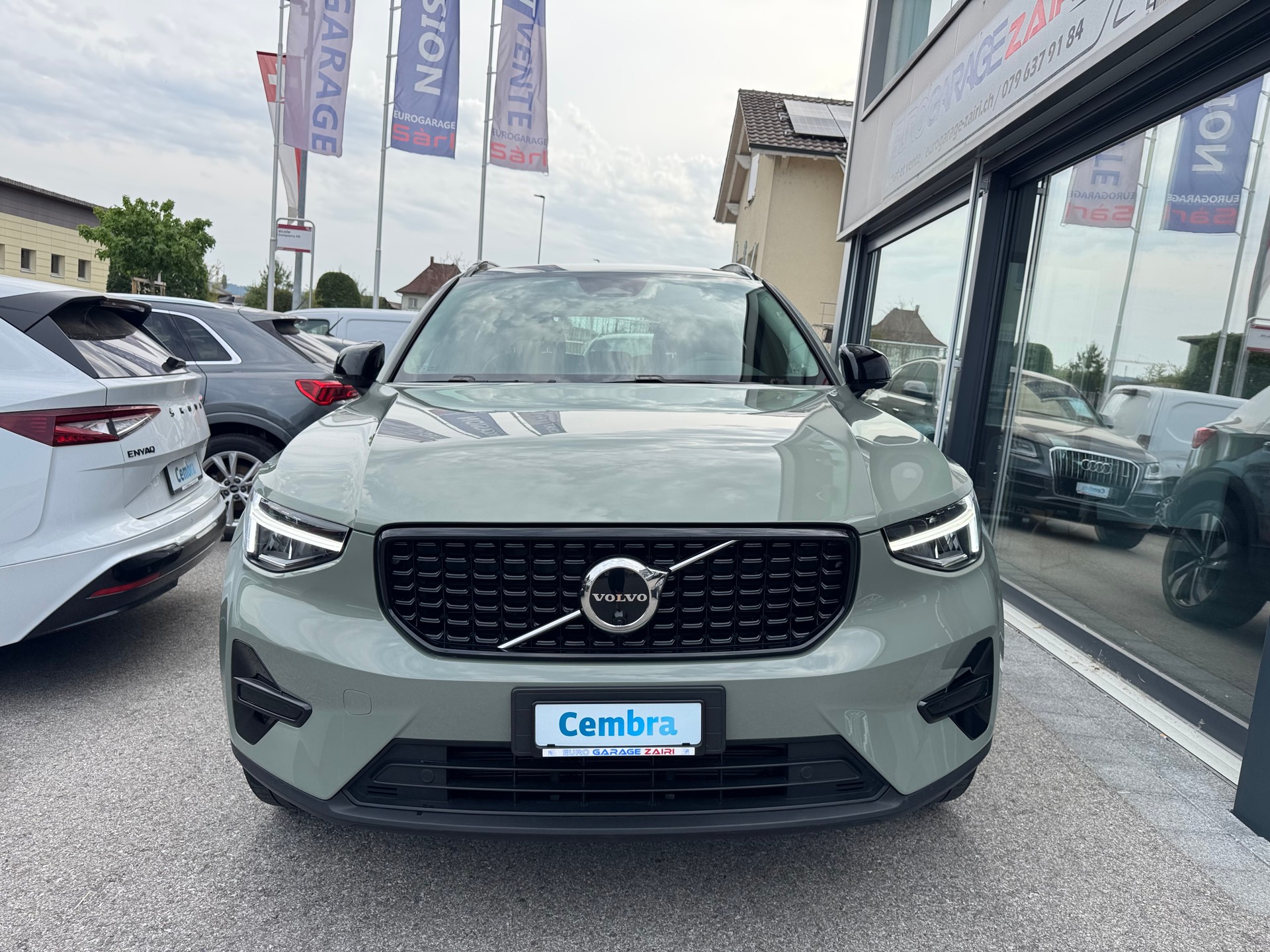 VOLVO XC40 B4 Benzin Mild Hybrid AWD Plus Dark DCT-image-11