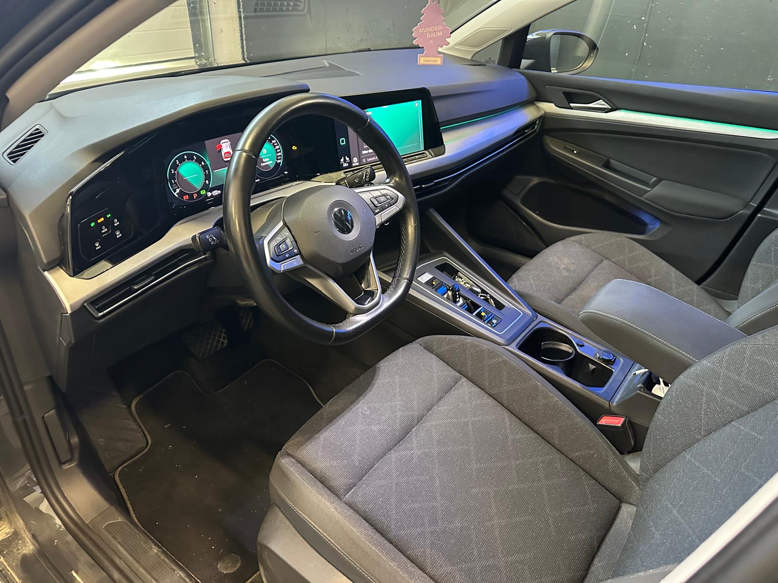 VW Golf 1.0 eTSI mHEV ACTLife DSG-image-1