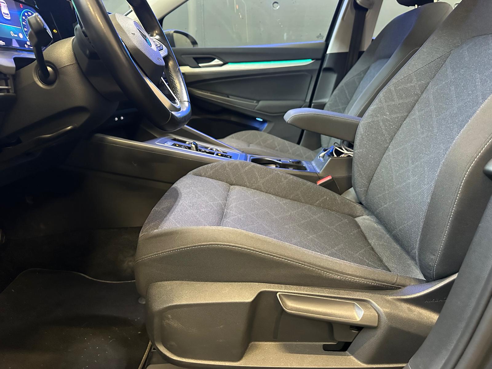 VW Golf 1.0 eTSI mHEV ACTLife DSG-image-9