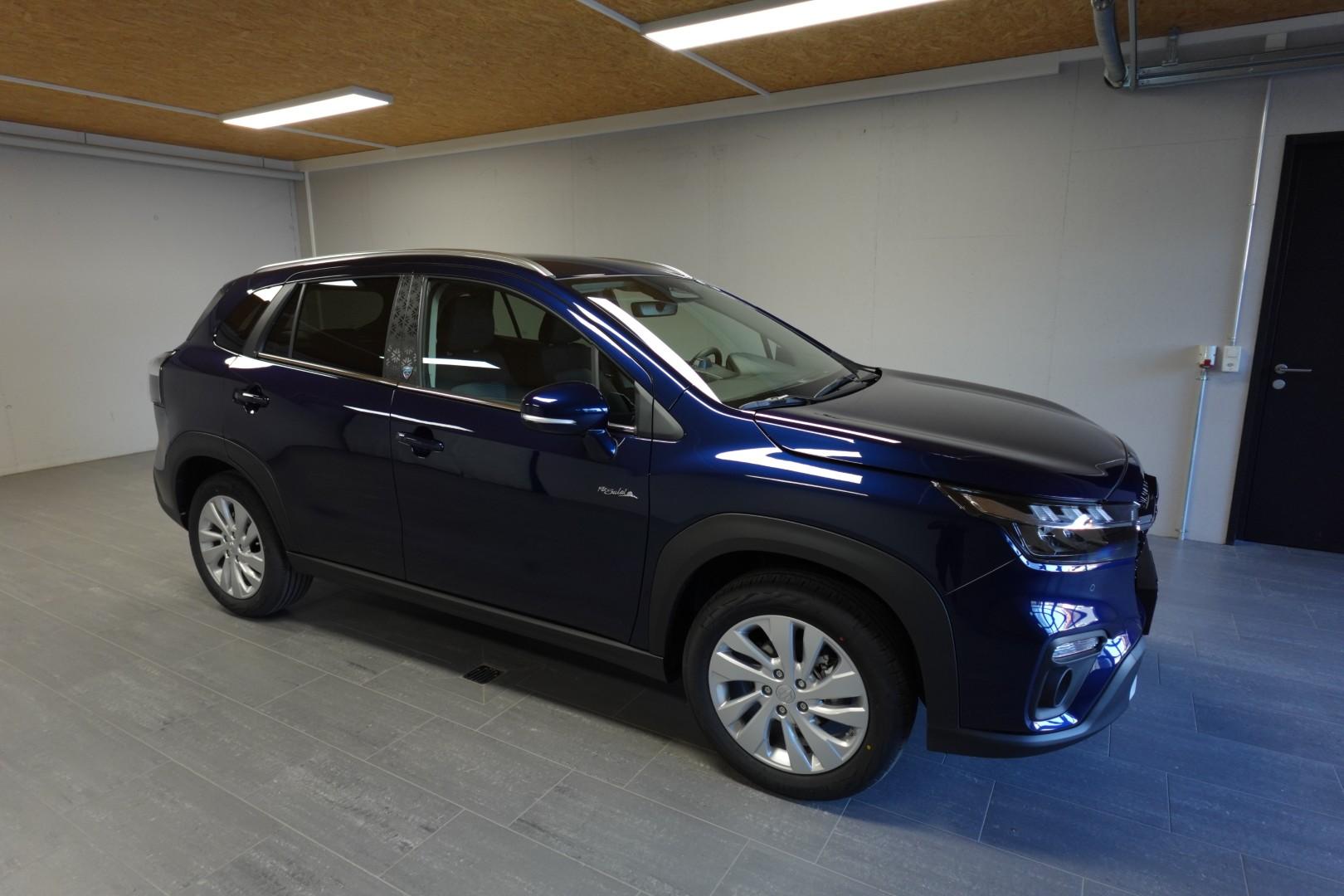 SUZUKI S-Cross 1.4 T Piz Sulai Hybrid 4x4-image-3