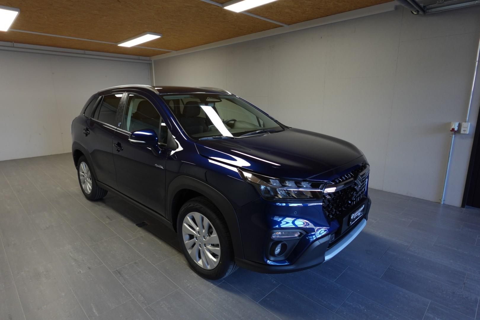 SUZUKI S-Cross 1.4 T Piz Sulai Hybrid 4x4-image-2