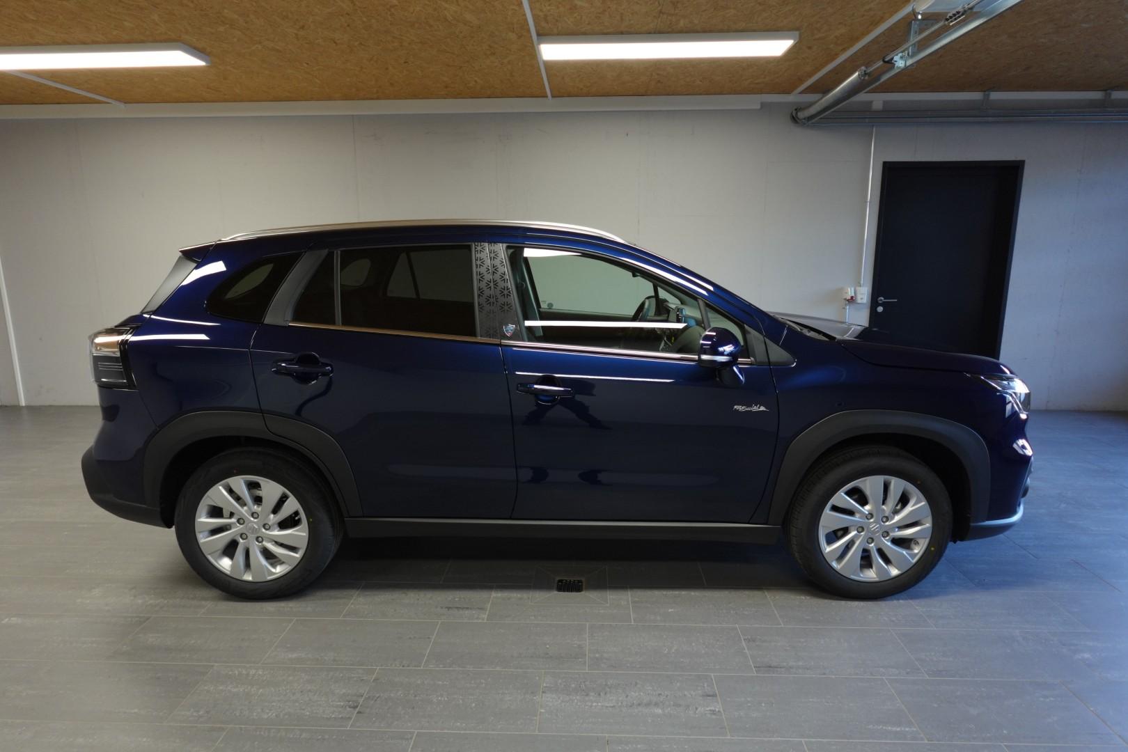 SUZUKI S-Cross 1.4 T Piz Sulai Hybrid 4x4-image-5