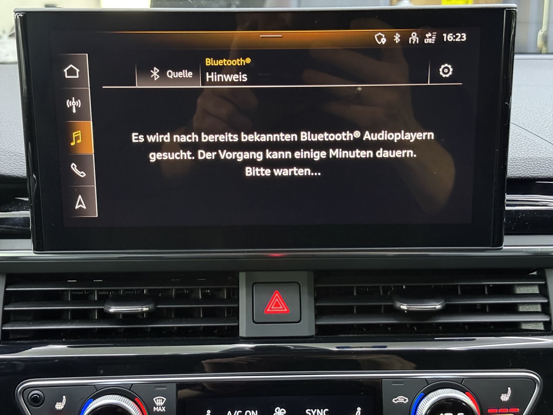 AUDI RS4 Avant quattro tiptronic-image-18