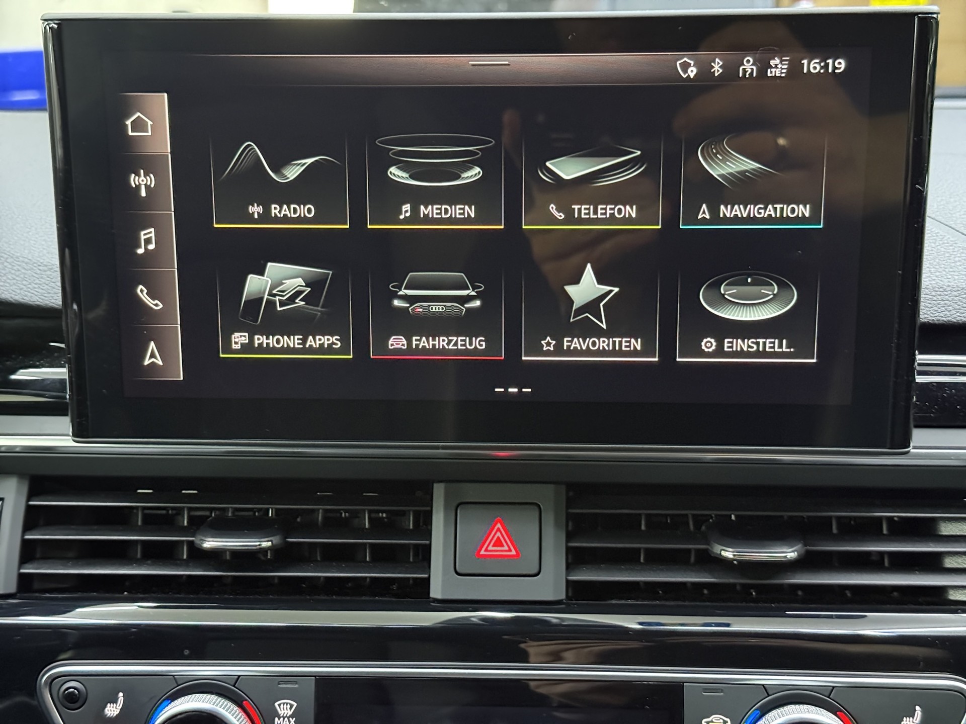 AUDI RS4 Avant quattro tiptronic-image-23