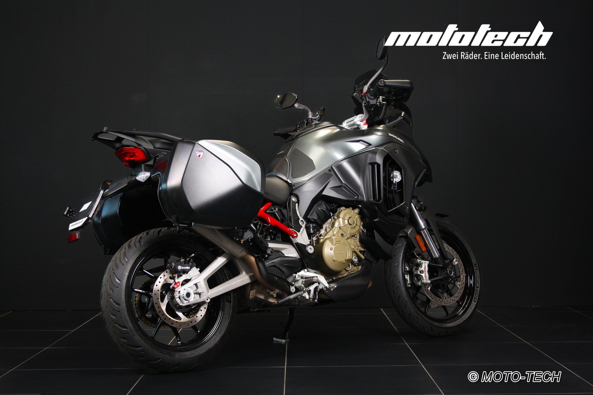 DUCATI Multistrada V4 S Radar CARBON-showroom-element-2