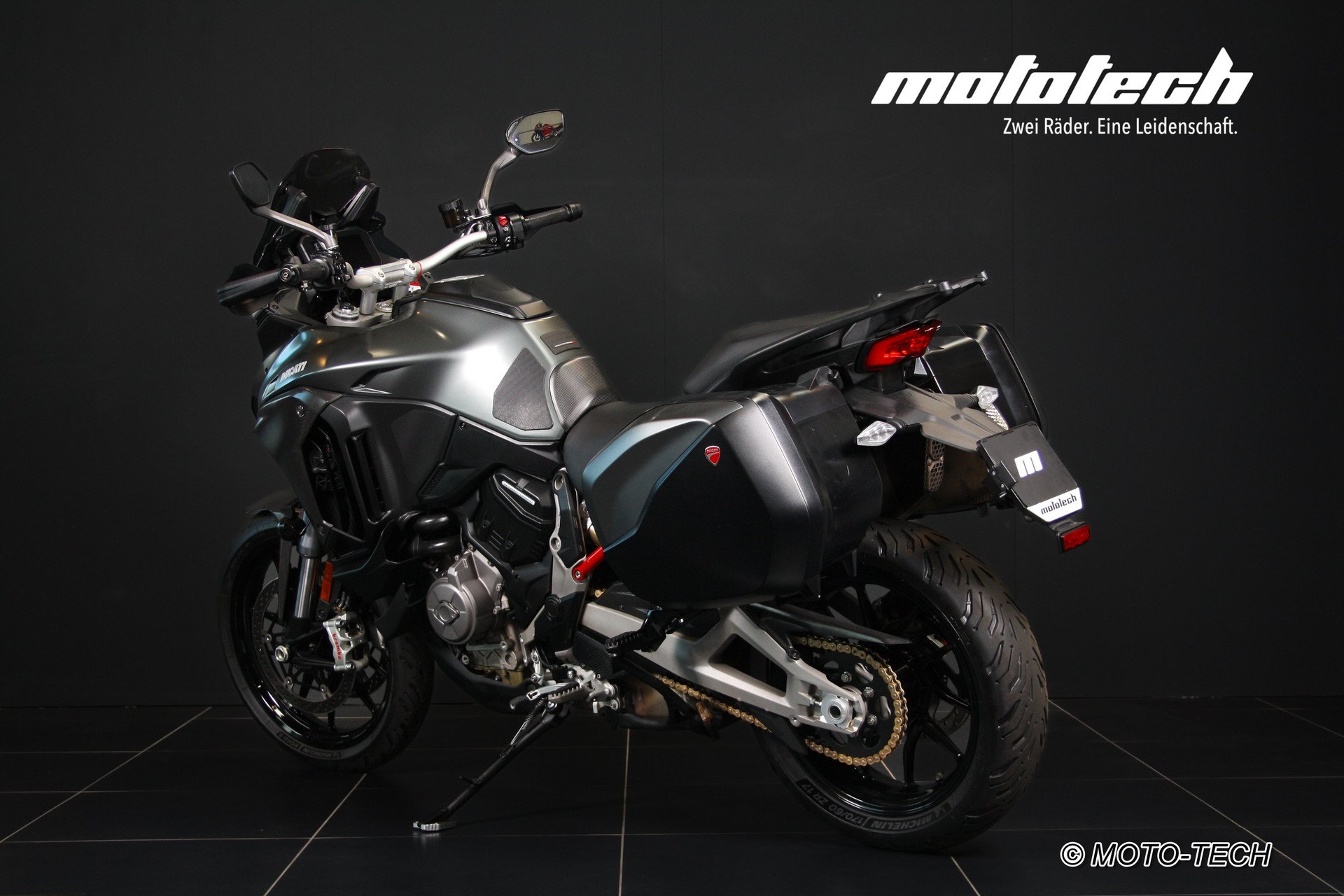 DUCATI Multistrada V4 S Radar CARBON-showroom-element-3