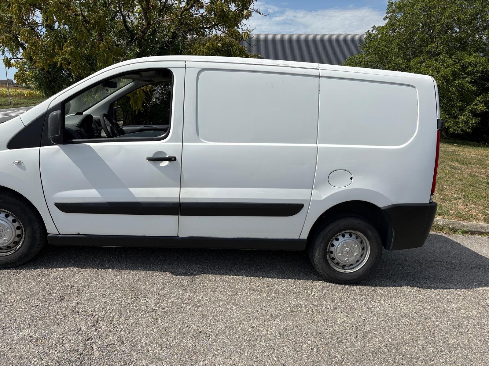 PEUGEOT Expert 1.6 HDi 227 L1H1-image-5
