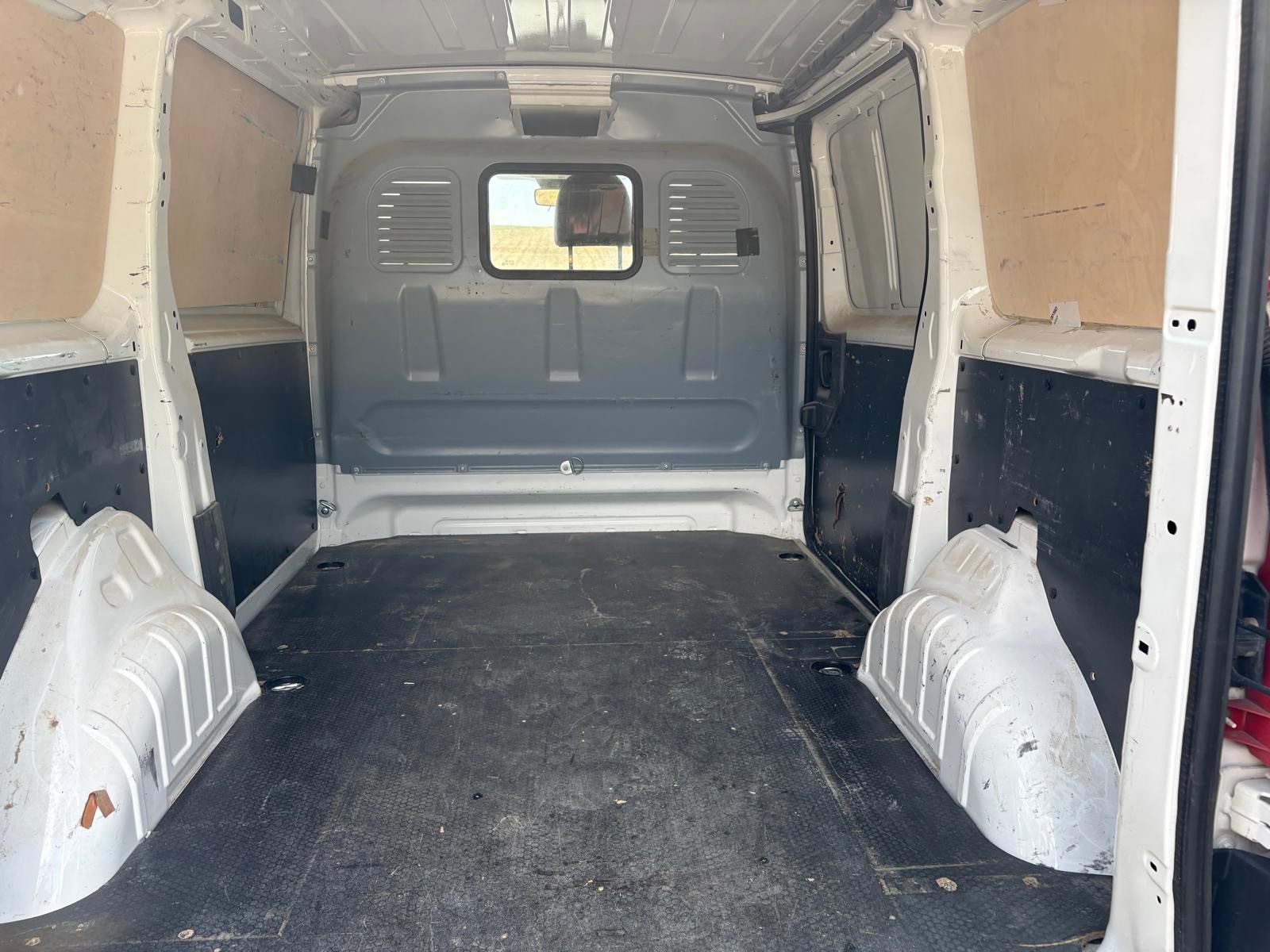 PEUGEOT Expert 1.6 HDi 227 L1H1-image-9