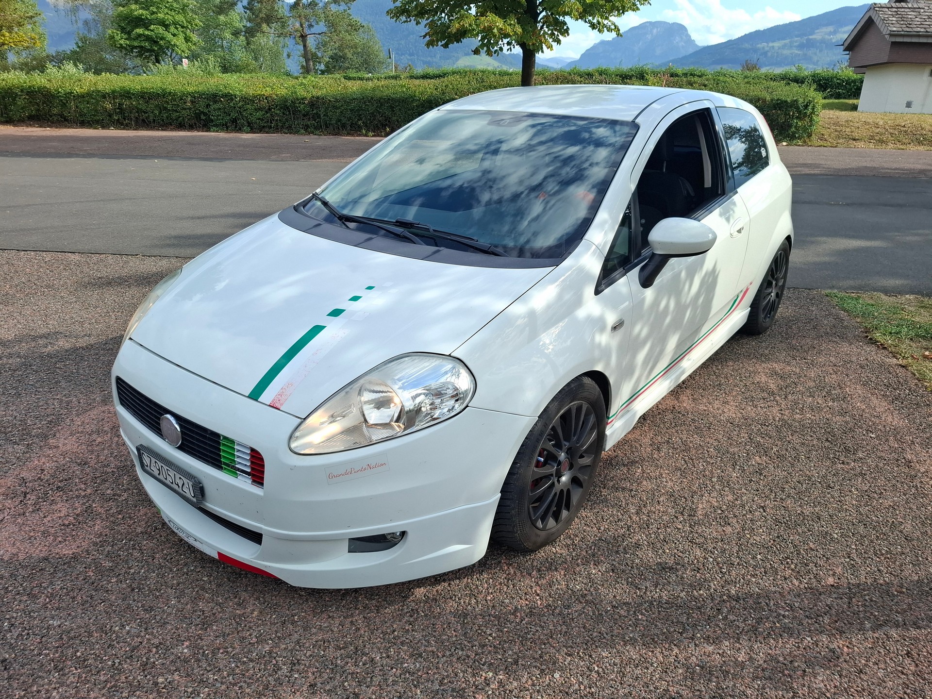 FIAT Punto 1.4 16V Turbo Sport-image-2