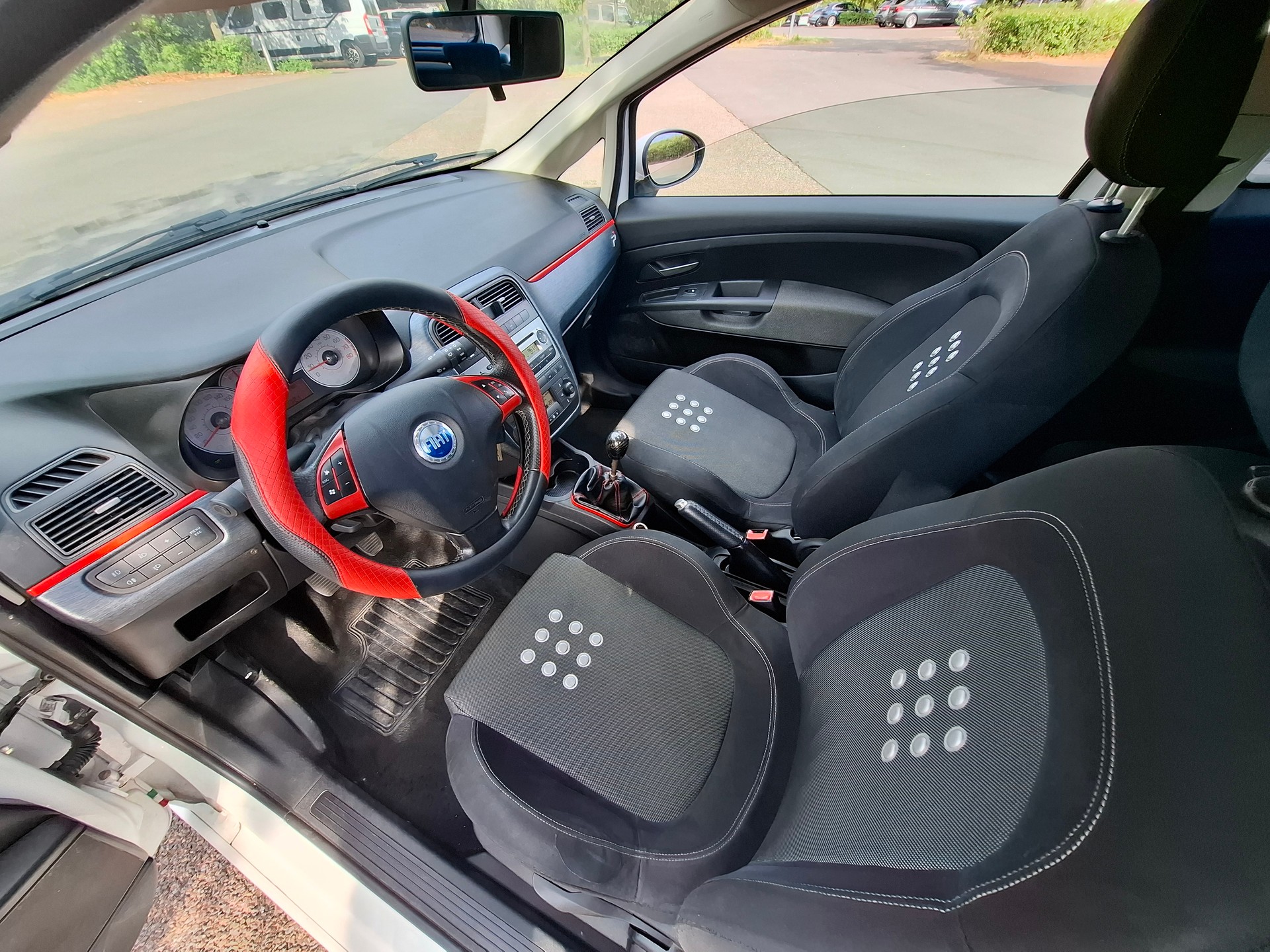 FIAT Punto 1.4 16V Turbo Sport-image-9