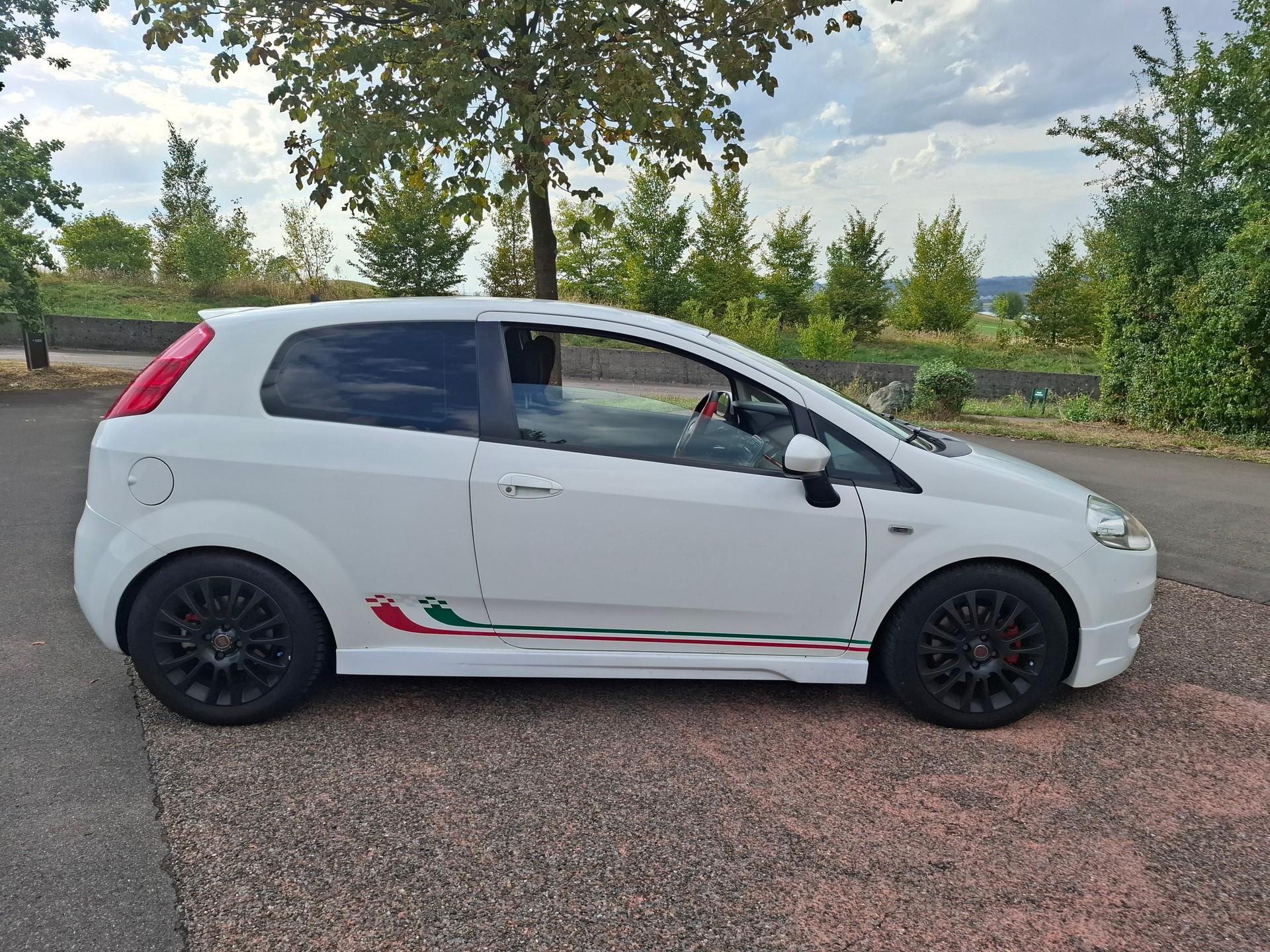 FIAT Punto 1.4 16V Turbo Sport-image-5