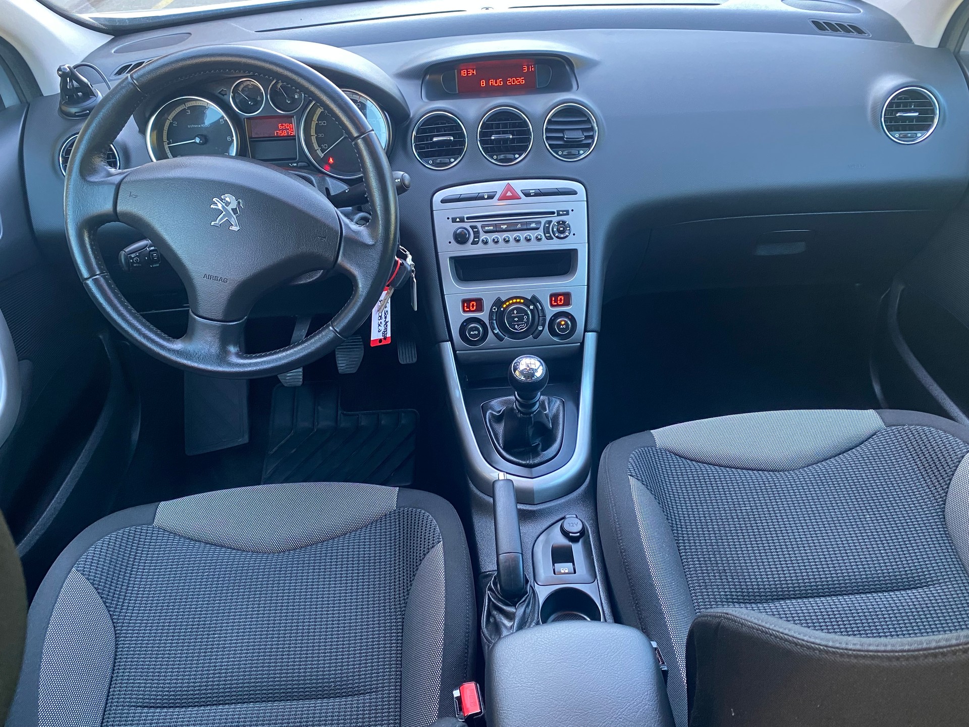 PEUGEOT 308 SW 1.6 16V Turbo (FRISCH MFK)-image-4