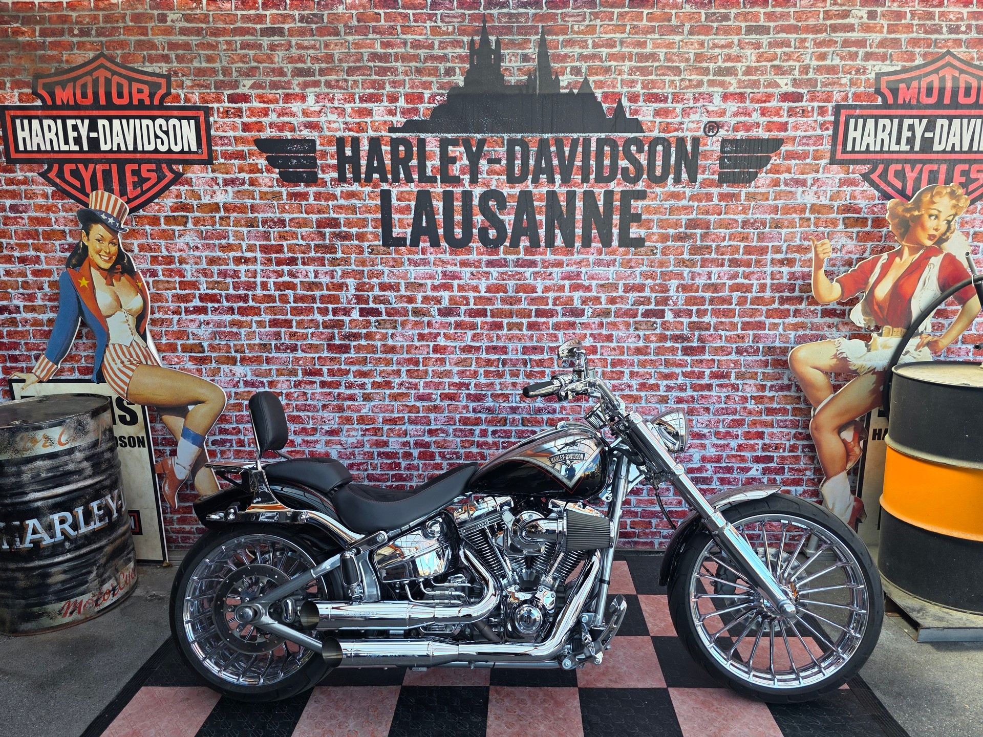 HARLEY-DAVIDSON FXSBSE