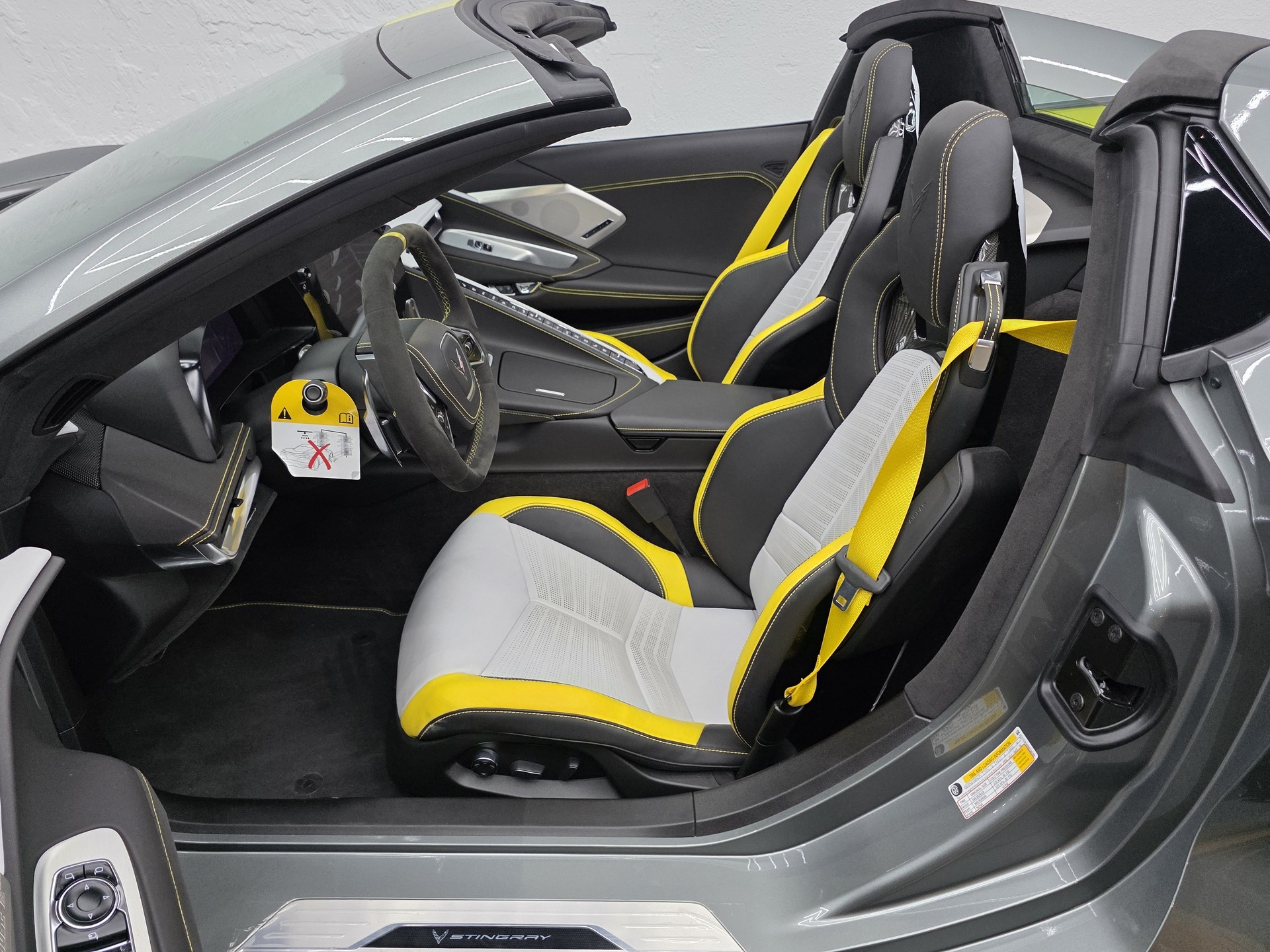 CHEVROLET Corvette C8 Convertible C8.R Edition-image-15