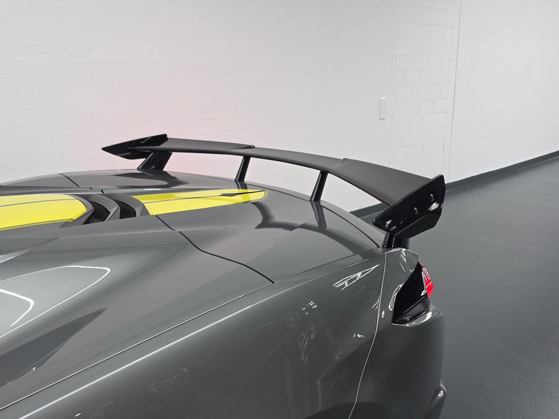 CHEVROLET Corvette C8 Convertible C8.R Edition-image-14
