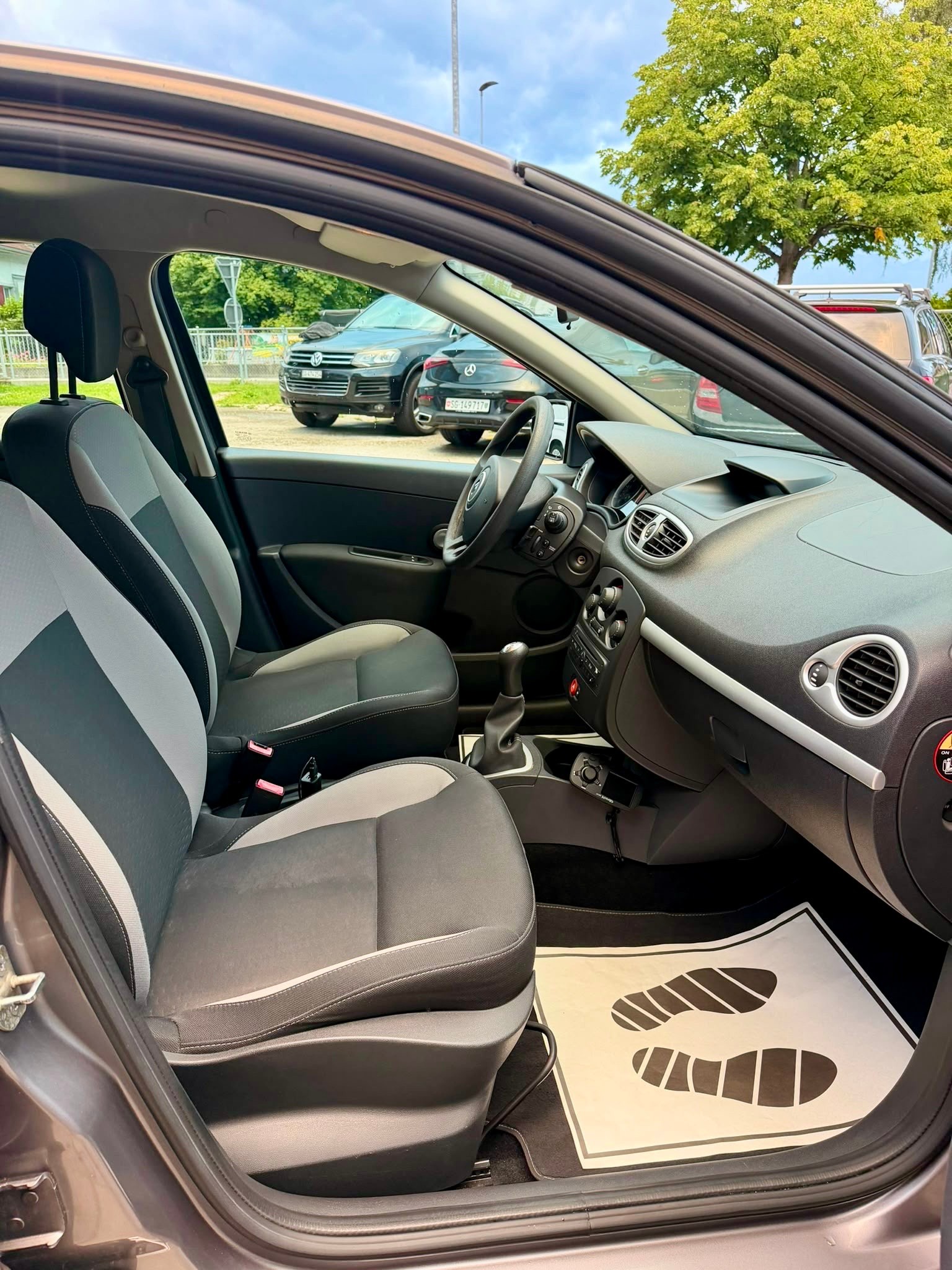 RENAULT Clio 1.2 16V Turbo S-image-7