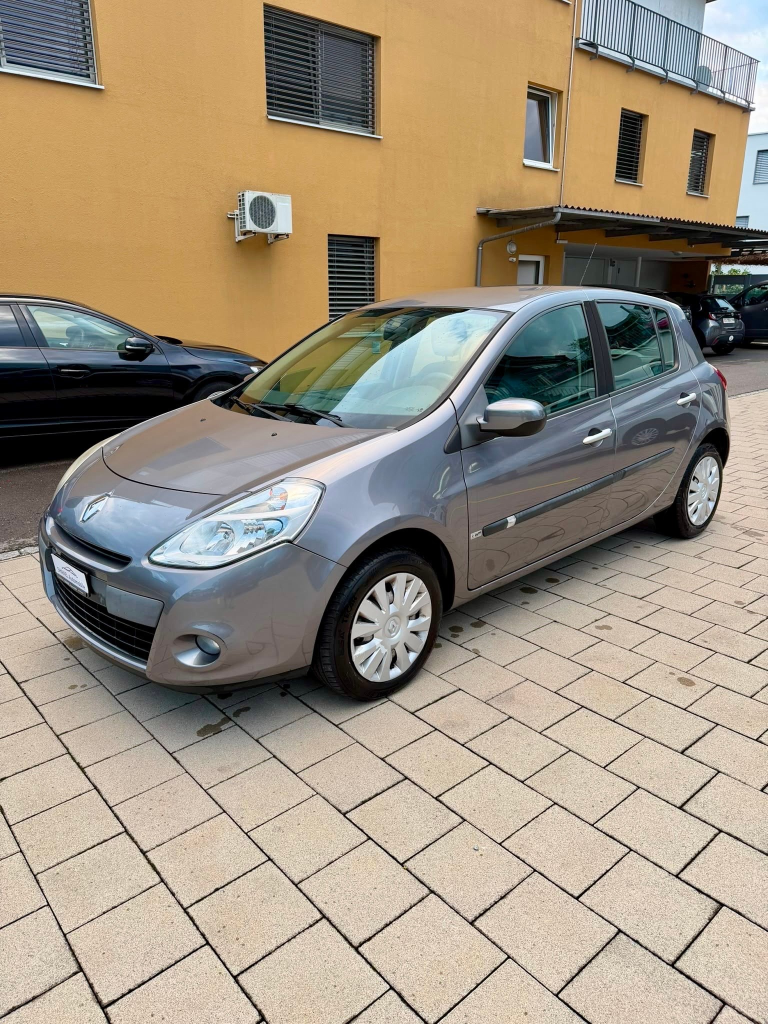 RENAULT Clio 1.2 16V Turbo S-image-2