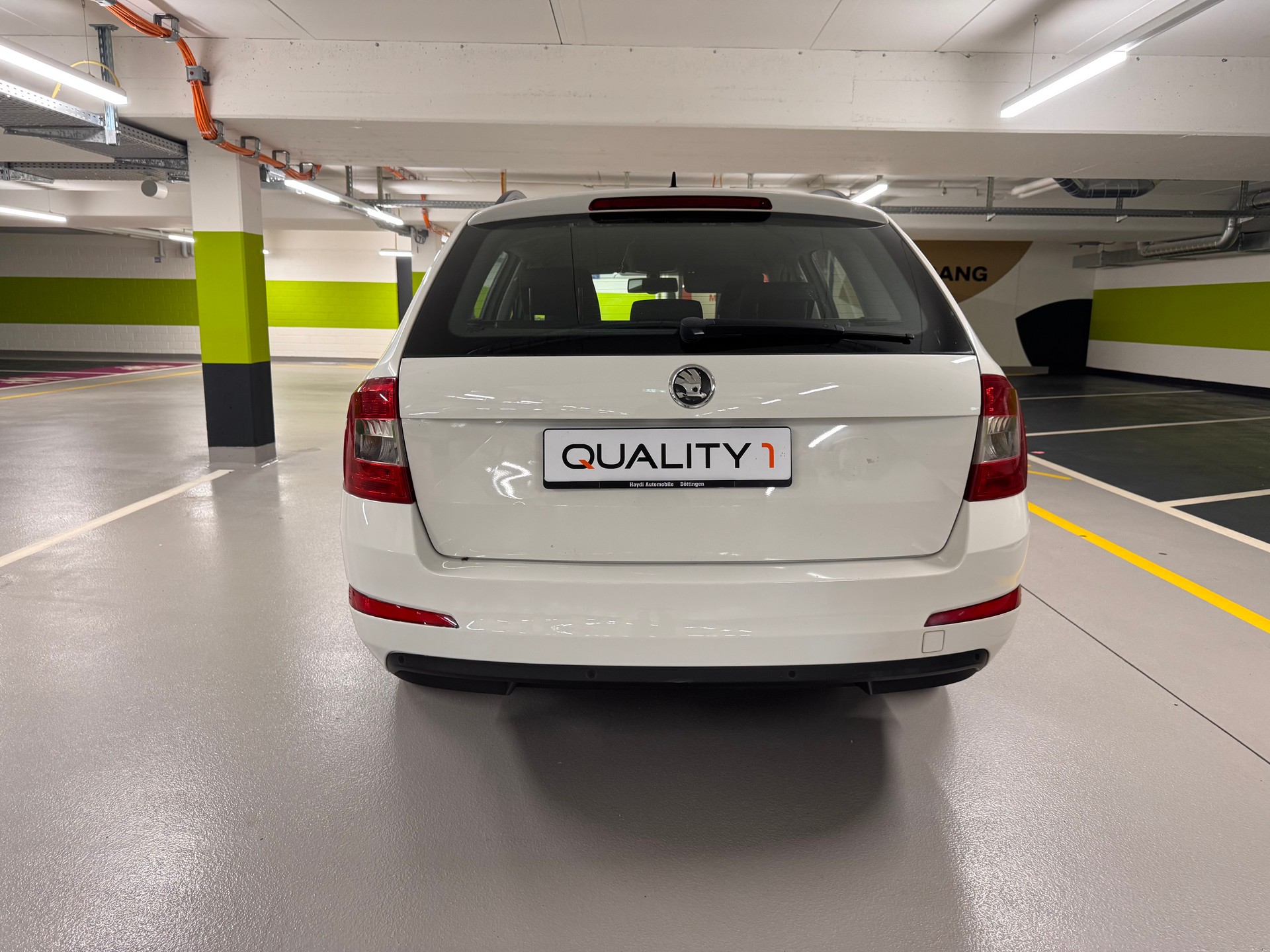 SKODA Octavia Combi 1.6 TDI Elegance DSG-image-5