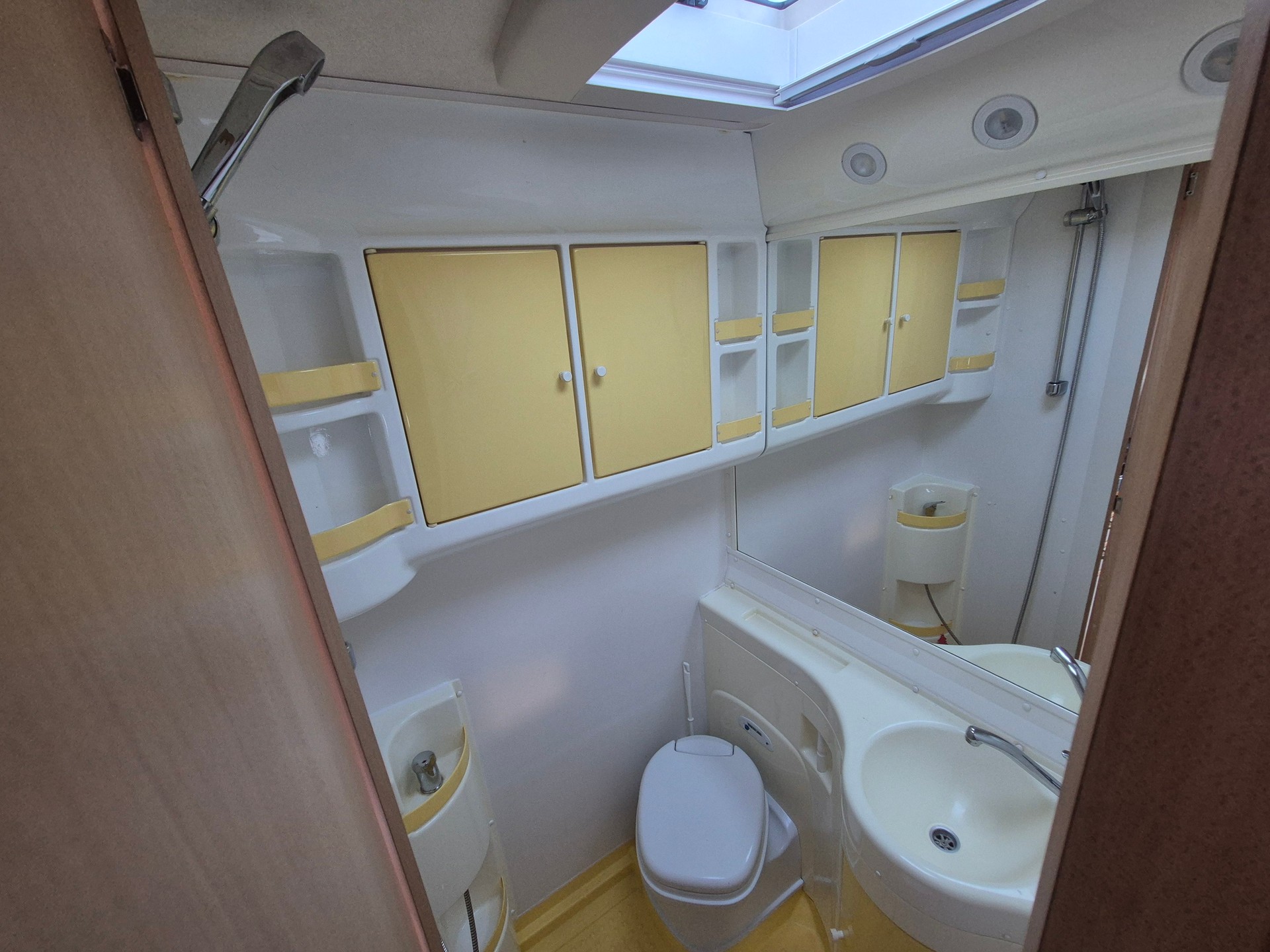 FIAT Ducato Euromobil Womo Winterfest Alkoven Frisch MFK-image-10