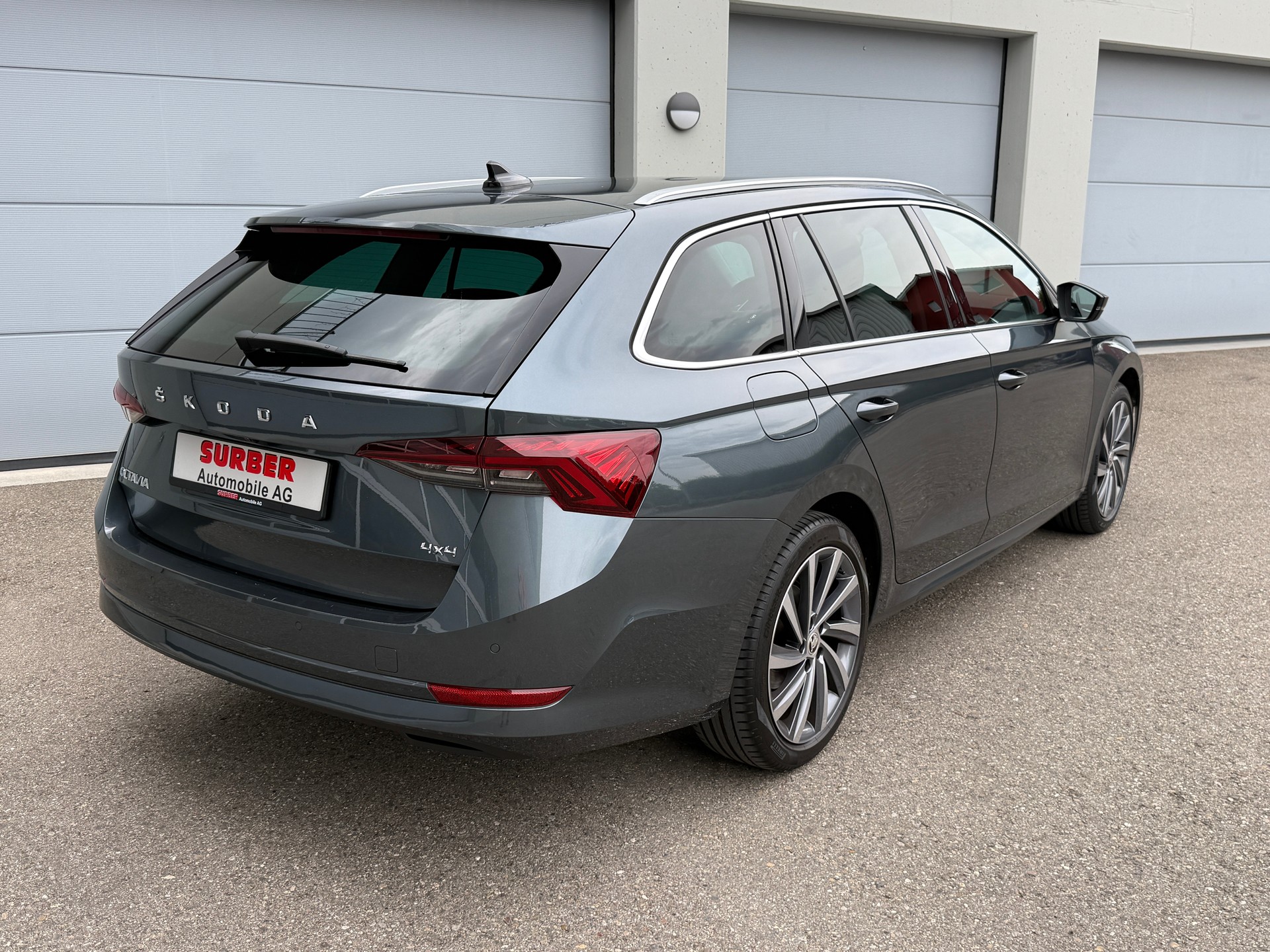 SKODA Octavia Combi 2.0 TSI Style DSG 4x4 mit Anhängerkupplung-image-5