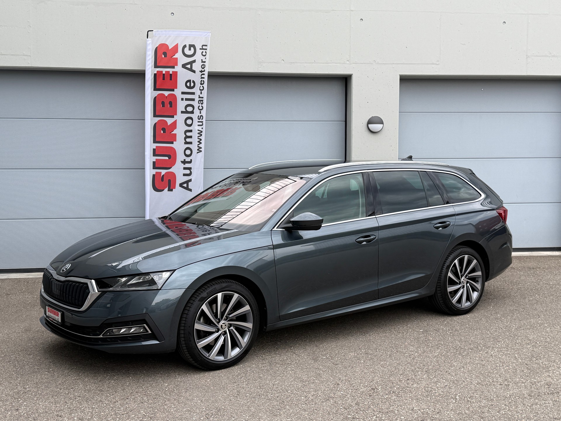 SKODA Octavia Combi 2.0 TSI Style DSG 4x4 mit Anhängerkupplung-image-0