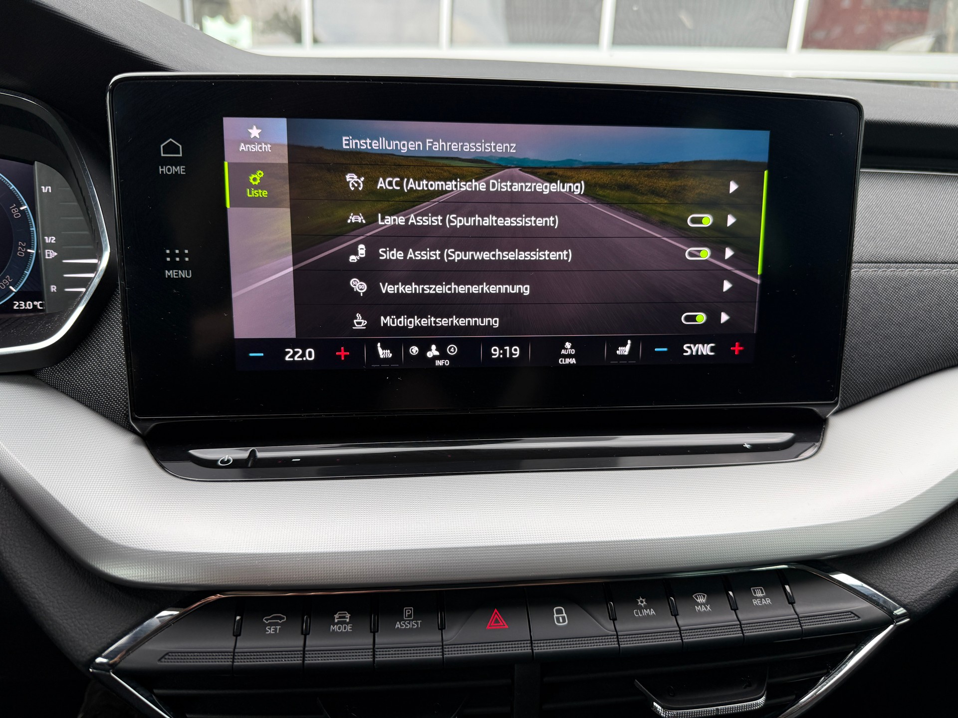 SKODA Octavia Combi 2.0 TSI Style DSG 4x4 mit Anhängerkupplung-image-18