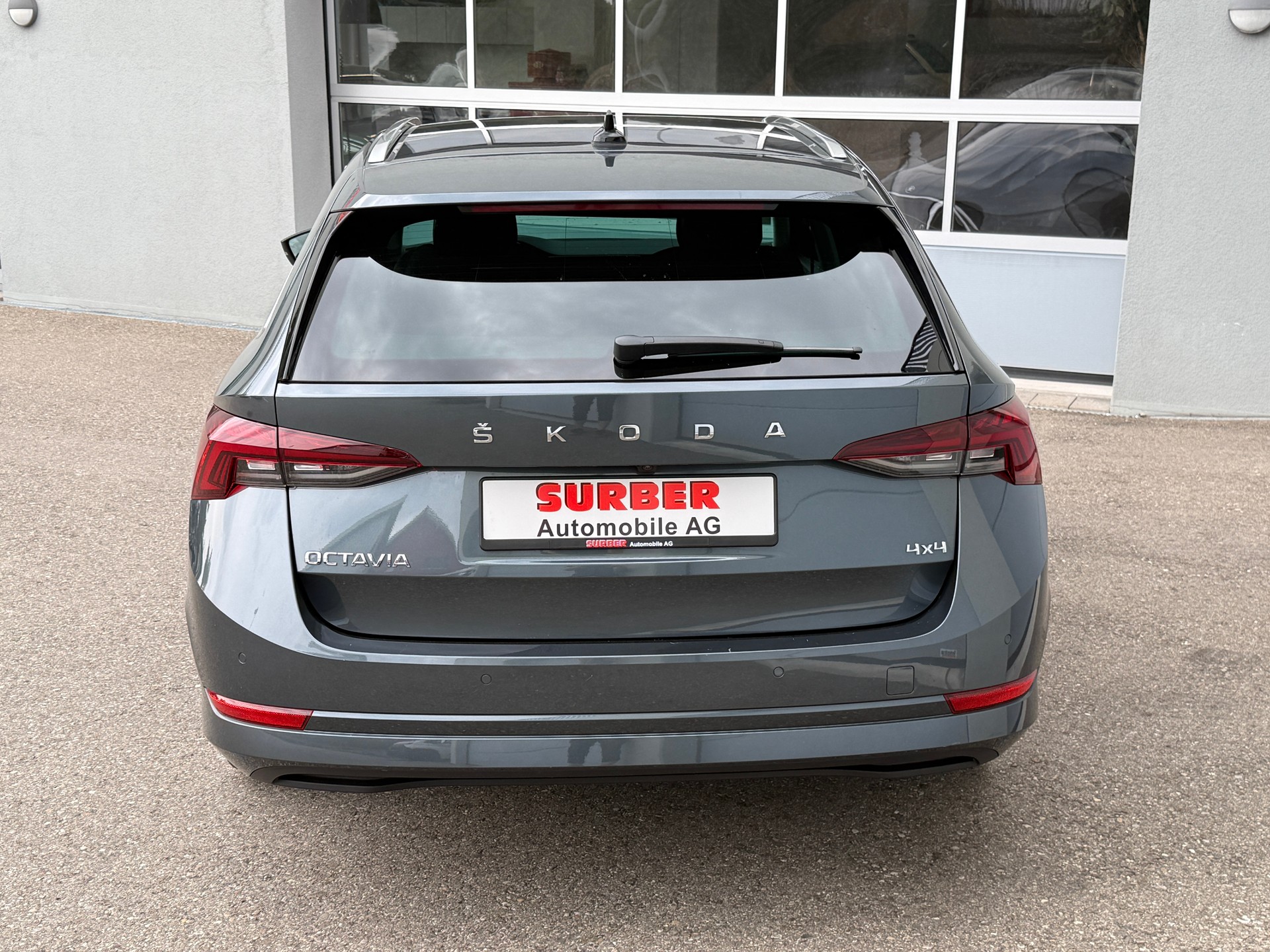 SKODA Octavia Combi 2.0 TSI Style DSG 4x4 mit Anhängerkupplung-image-9
