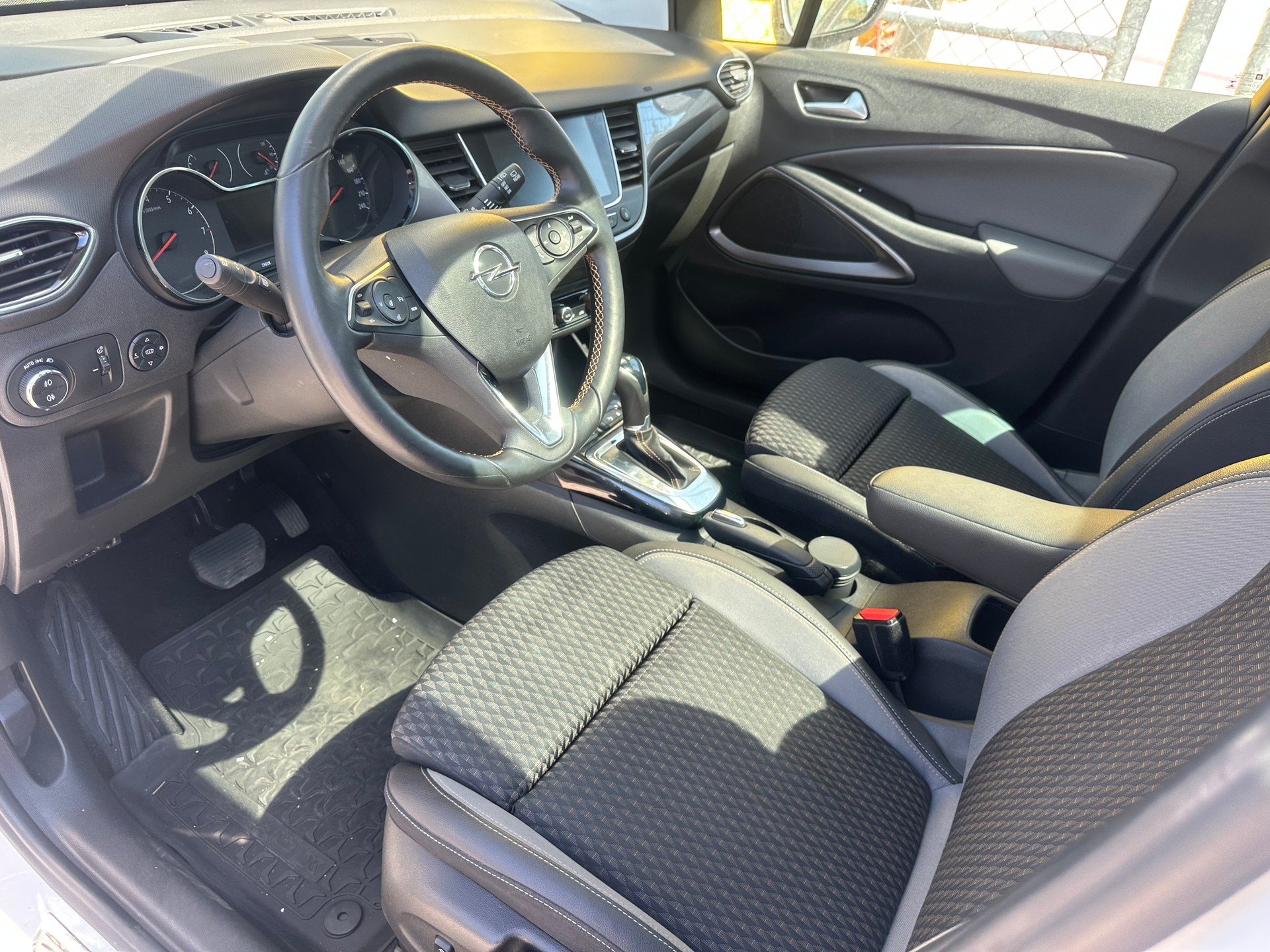 OPEL Crossland X 1.2i TP Excellence Automatik-image-3