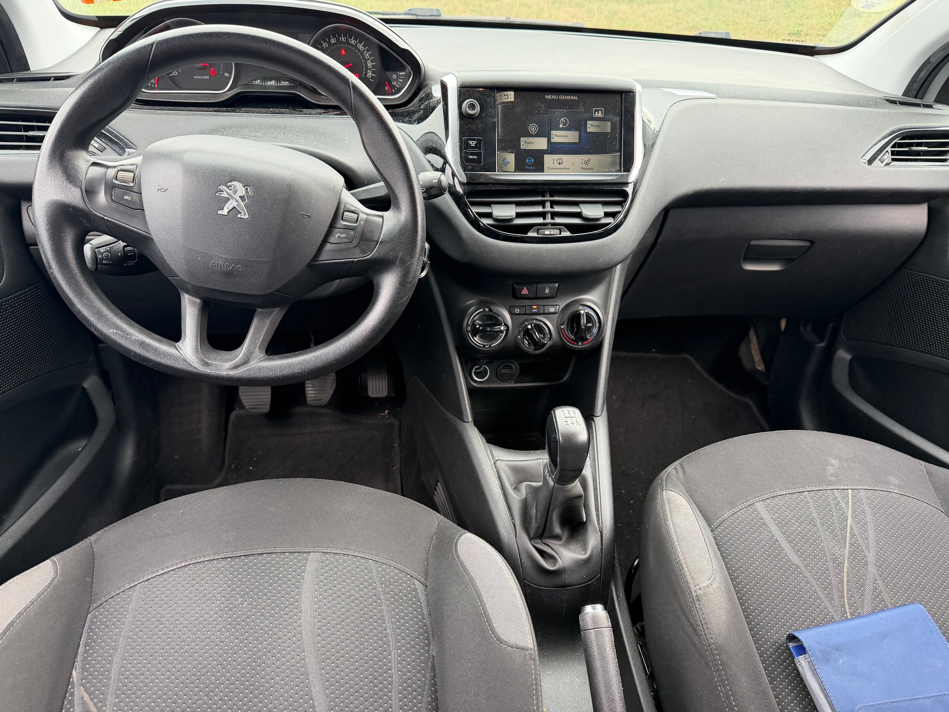 PEUGEOT 208 1.4 HDI active-image-4