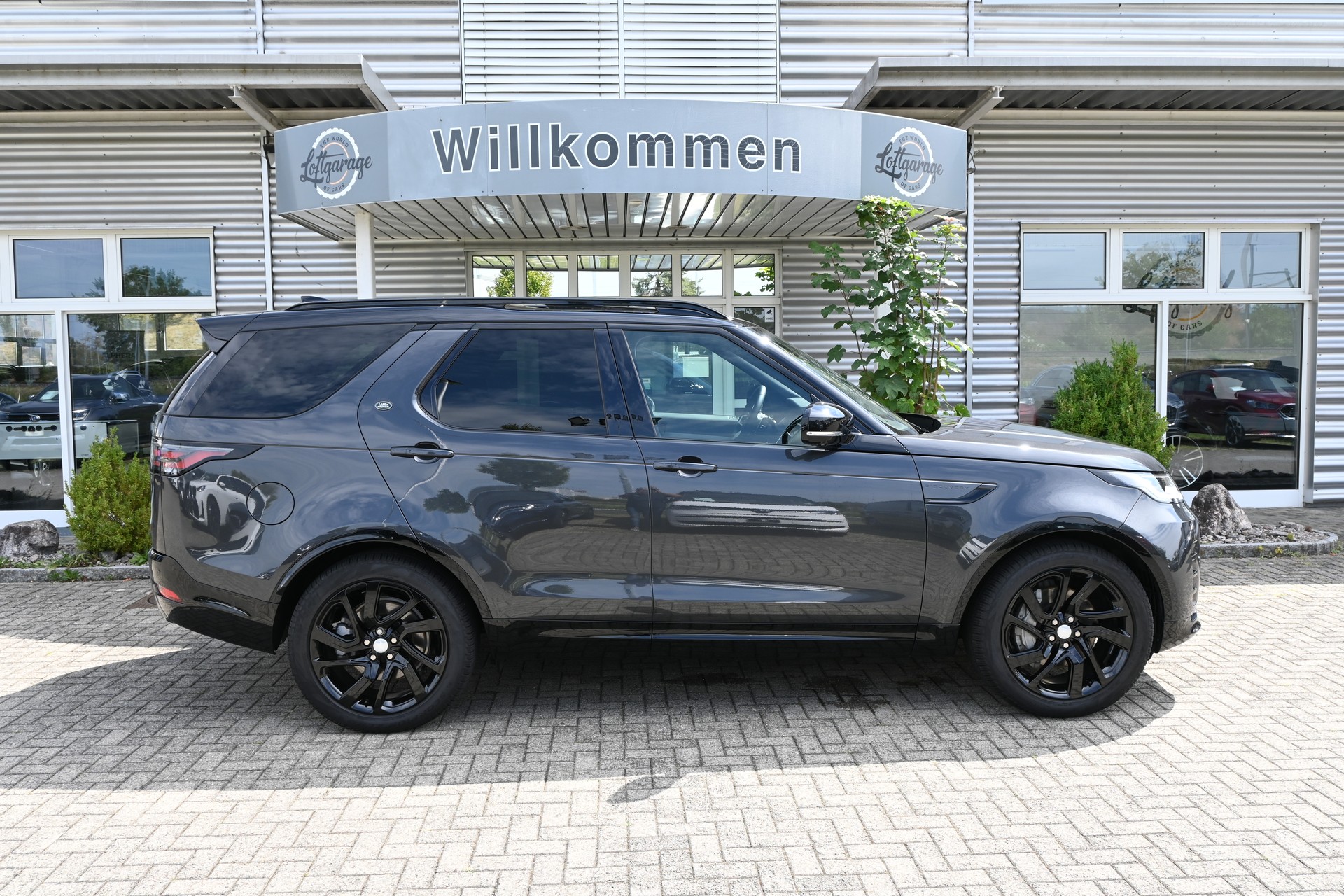 LAND ROVER Discovery 3.0D I6 P250 S R-Dynamic AWD Automatic 7-Plätzer + AHK 3500kg + Werksgarantie 10.2030-image-4
