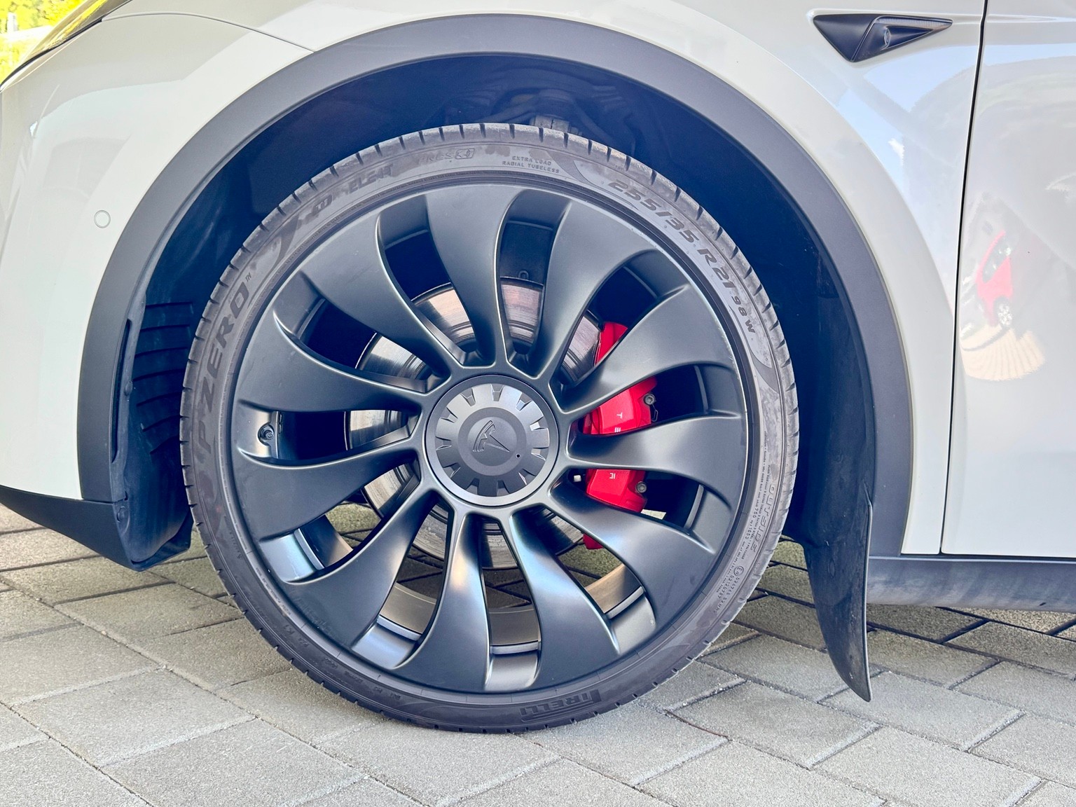 TESLA Performance D-image-3