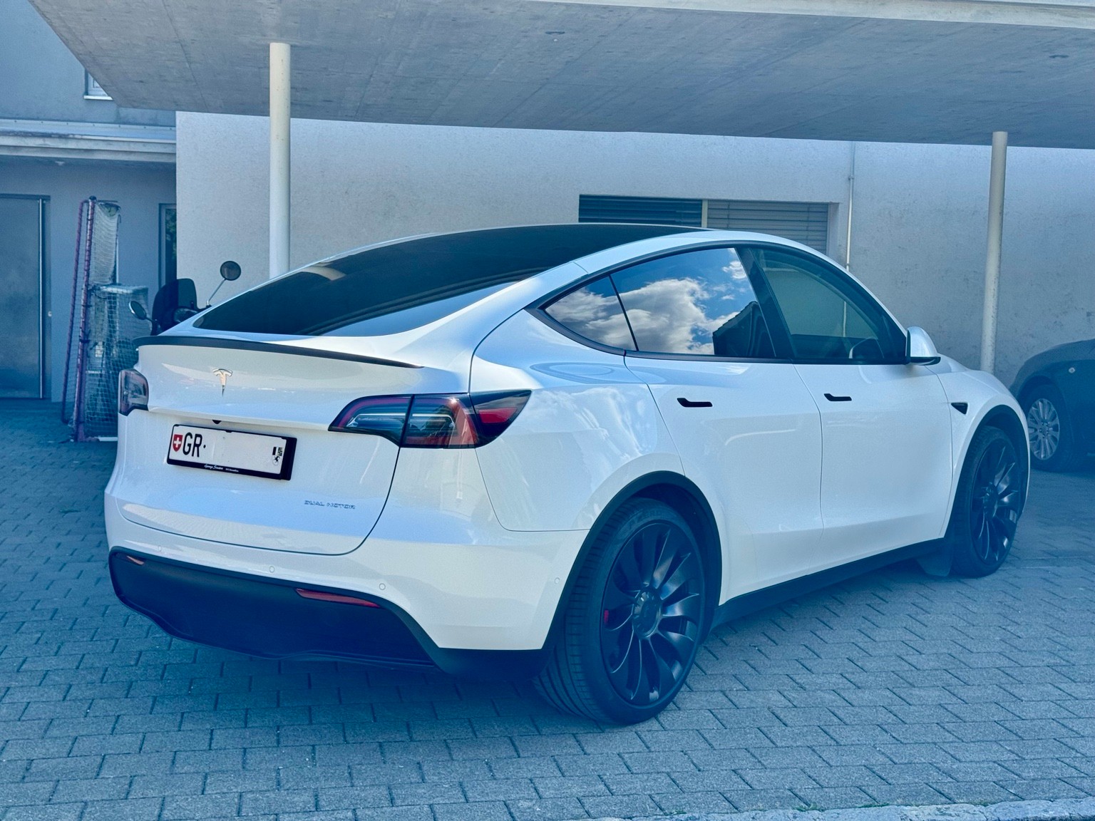 TESLA Performance D-image-10