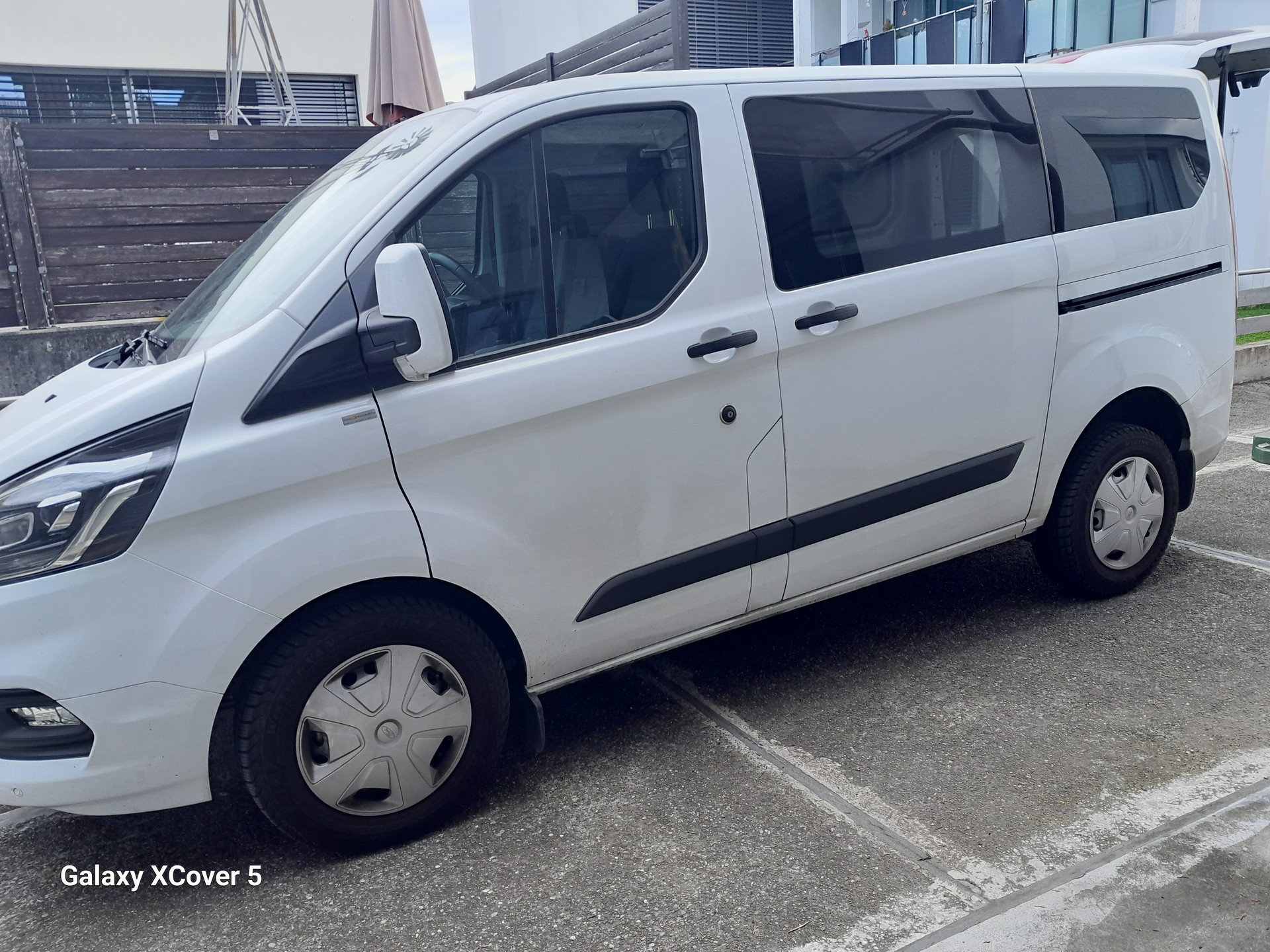 FORD 2.0 TDCi 130 Trend 9 Plätze, Navi, Totwinkelassitent-image-1