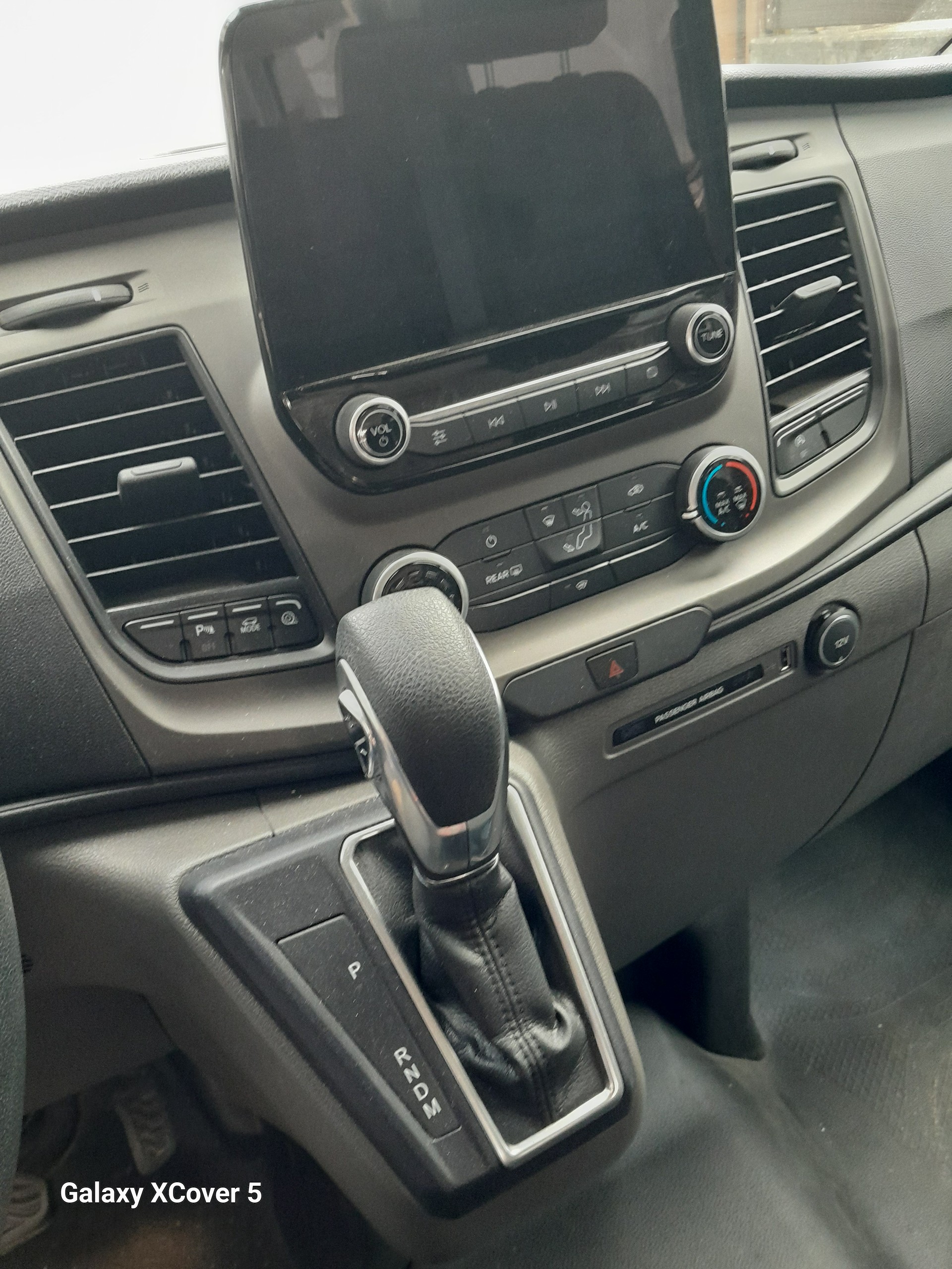 FORD 2.0 TDCi 130 Trend 9 Plätze, Navi, Totwinkelassitent-image-5