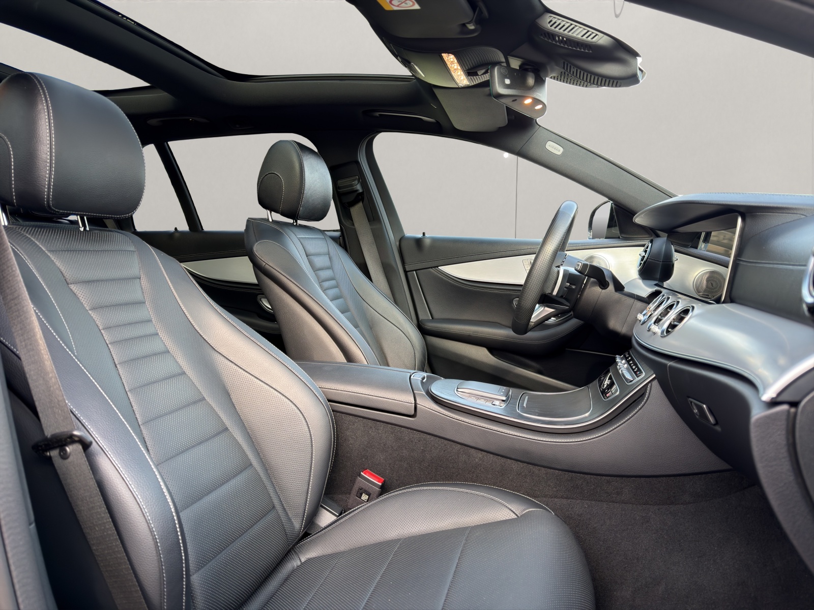 MERCEDES-BENZ E-Klasse S213 Kombi E 220 d AMG Line 4matic-image-8