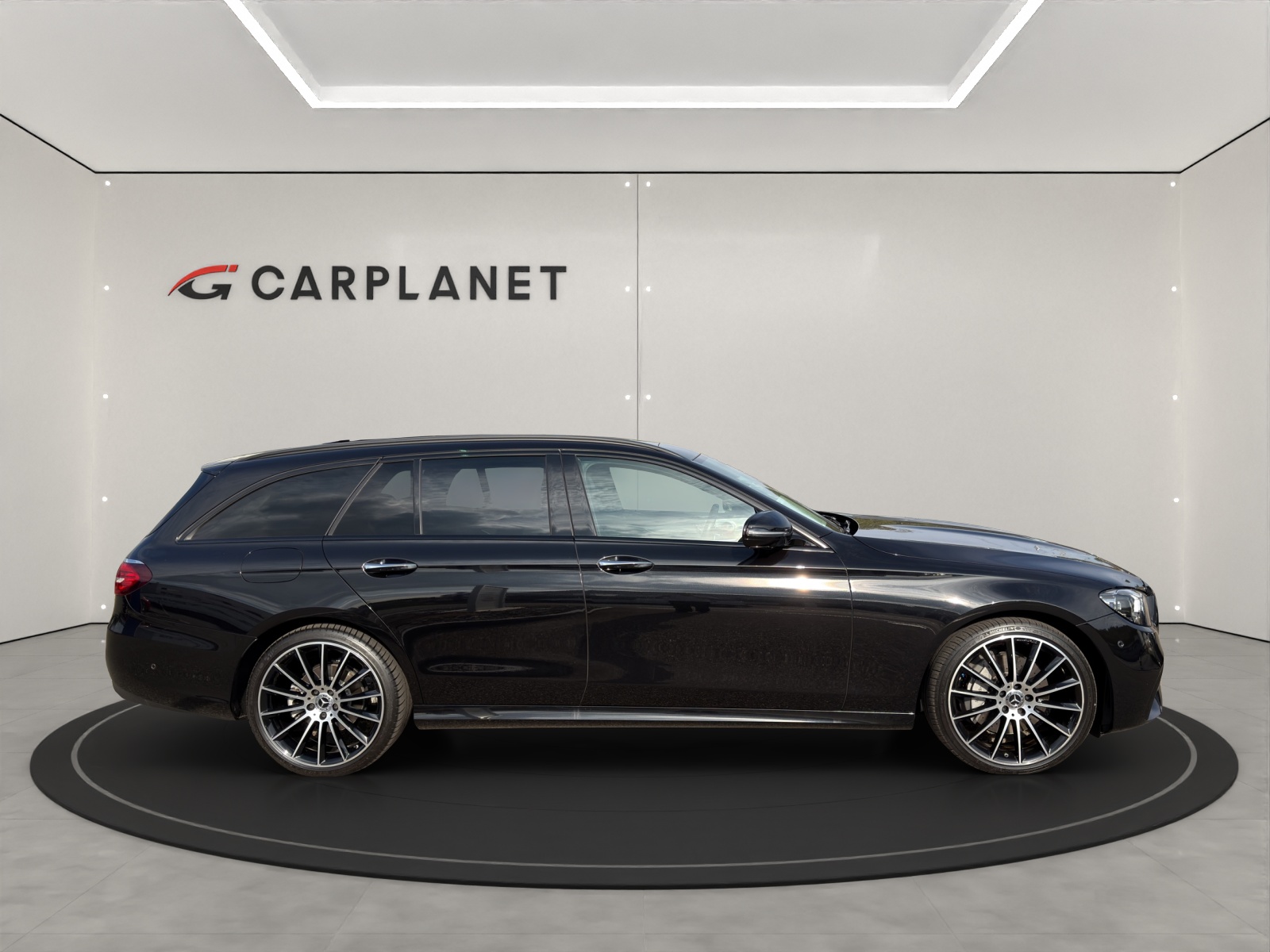 MERCEDES-BENZ E-Klasse S213 Kombi E 220 d AMG Line 4matic-image-1