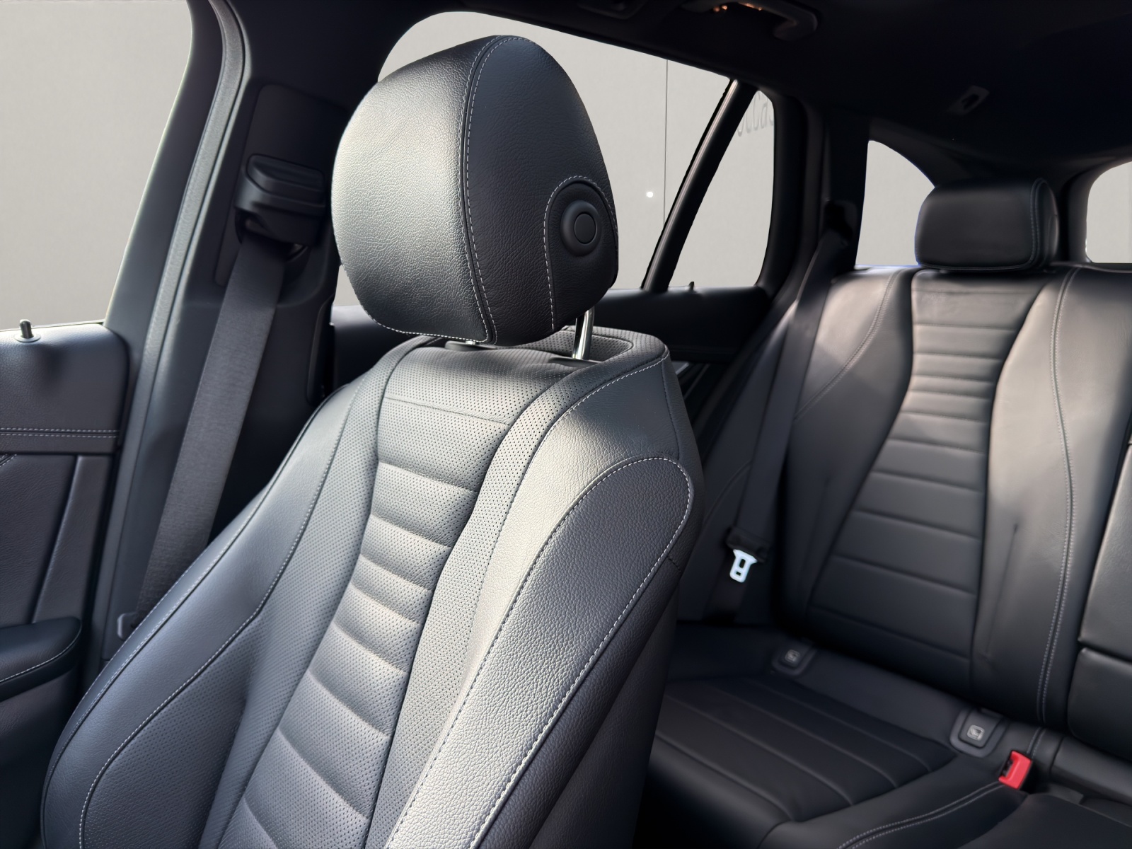 MERCEDES-BENZ E-Klasse S213 Kombi E 220 d AMG Line 4matic-image-12