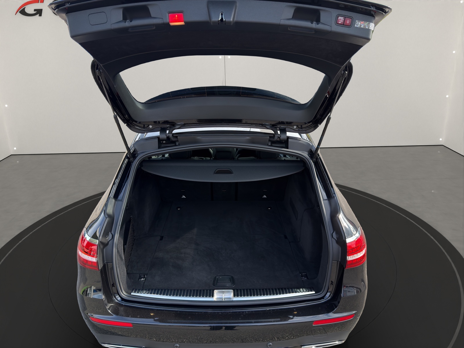MERCEDES-BENZ E-Klasse S213 Kombi E 220 d AMG Line 4matic-image-5