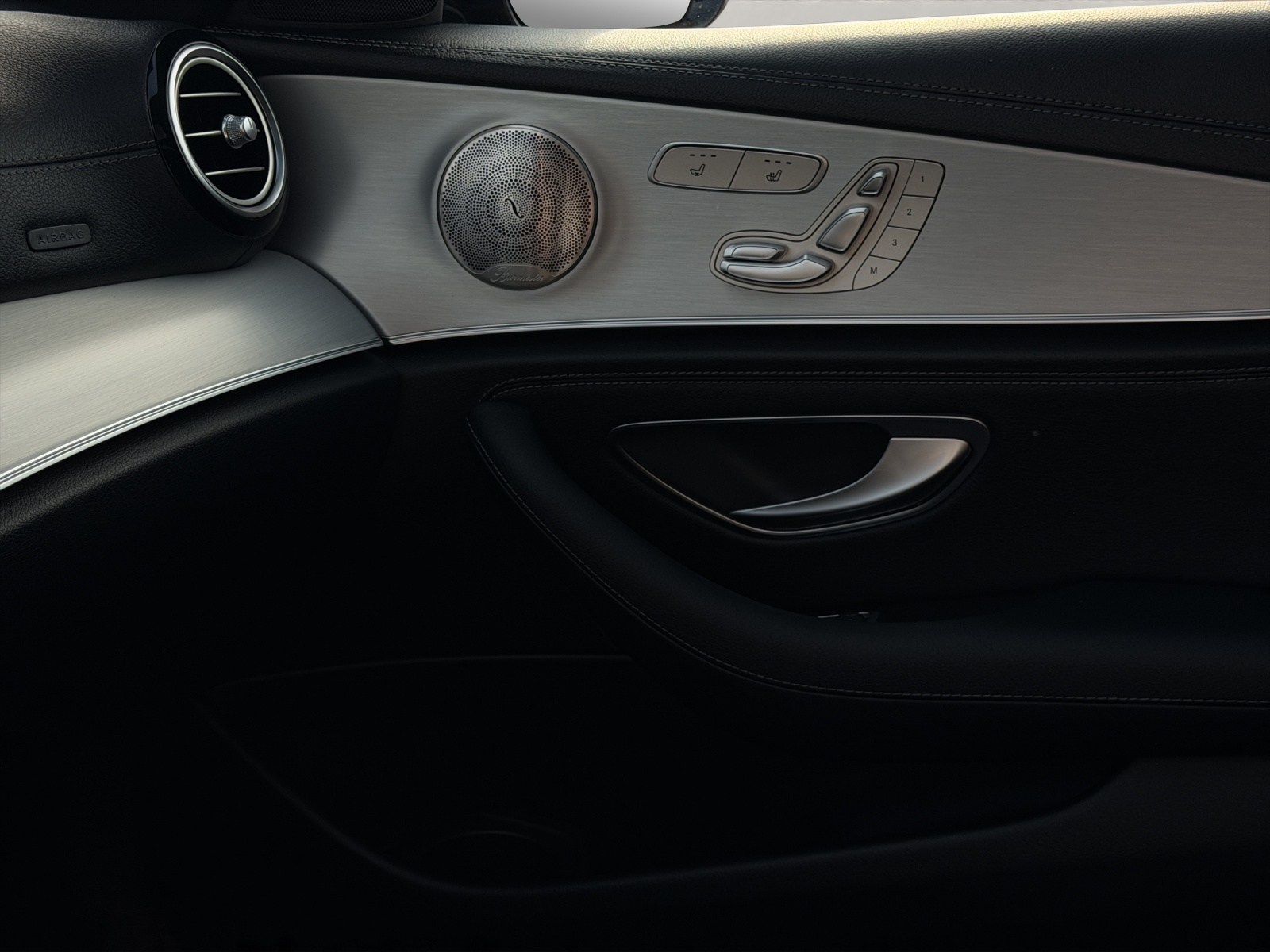 MERCEDES-BENZ E-Klasse S213 Kombi E 220 d AMG Line 4matic-image-9