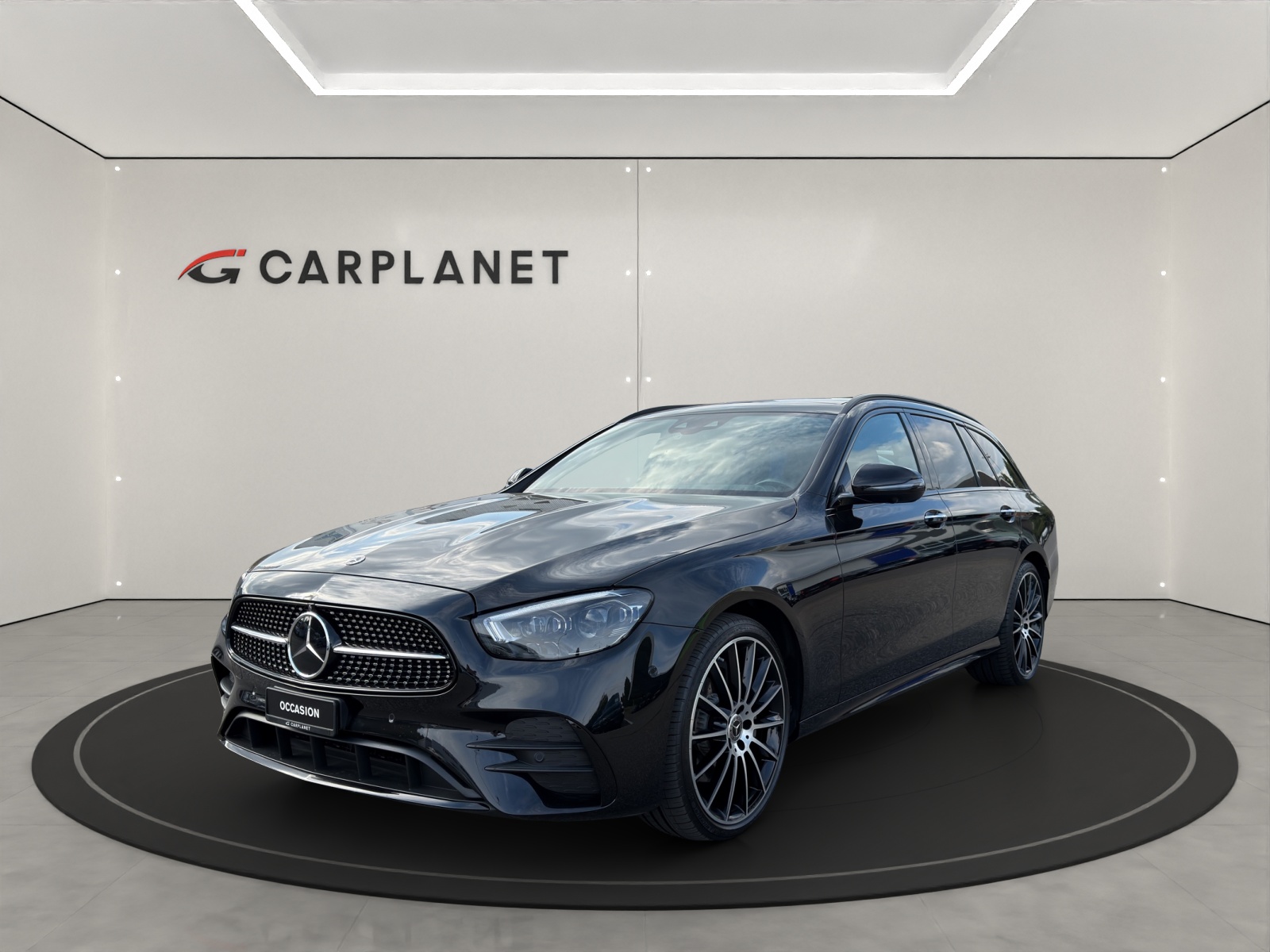 MERCEDES-BENZ E-Klasse S213 Kombi E 220 d AMG Line 4matic-image-0