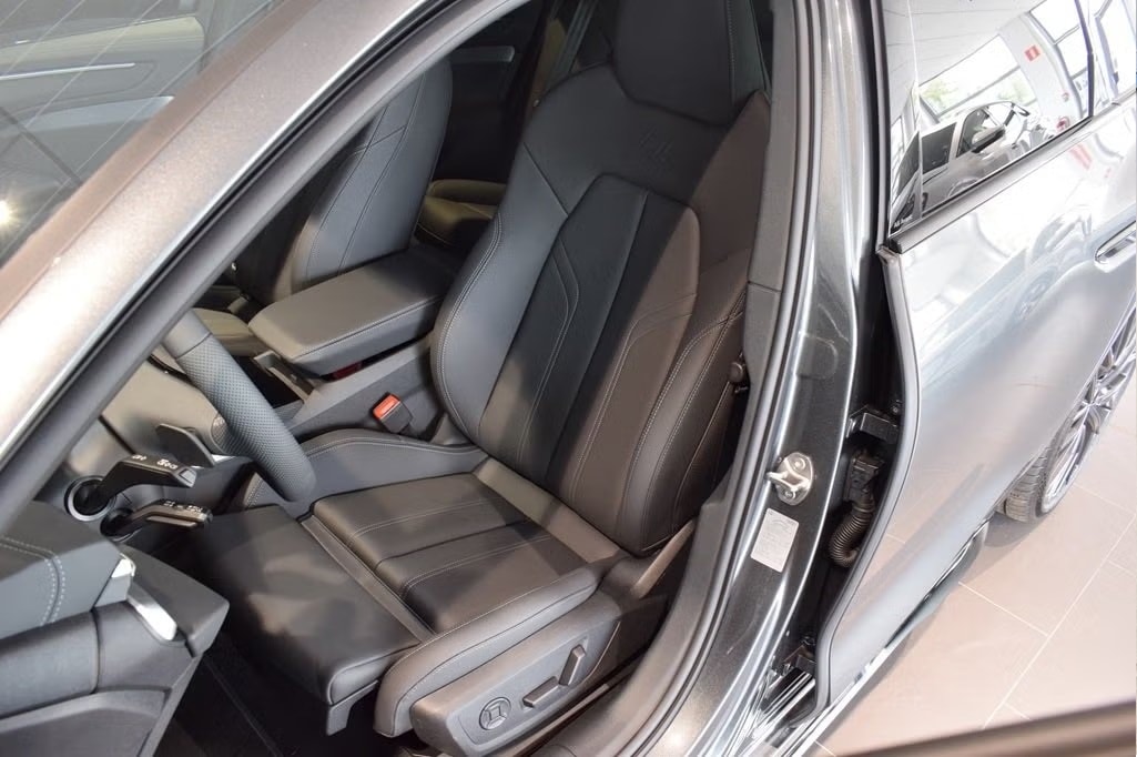 AUDI A6 Avant e-hybrid quattro 220 kW S tronic-image-3