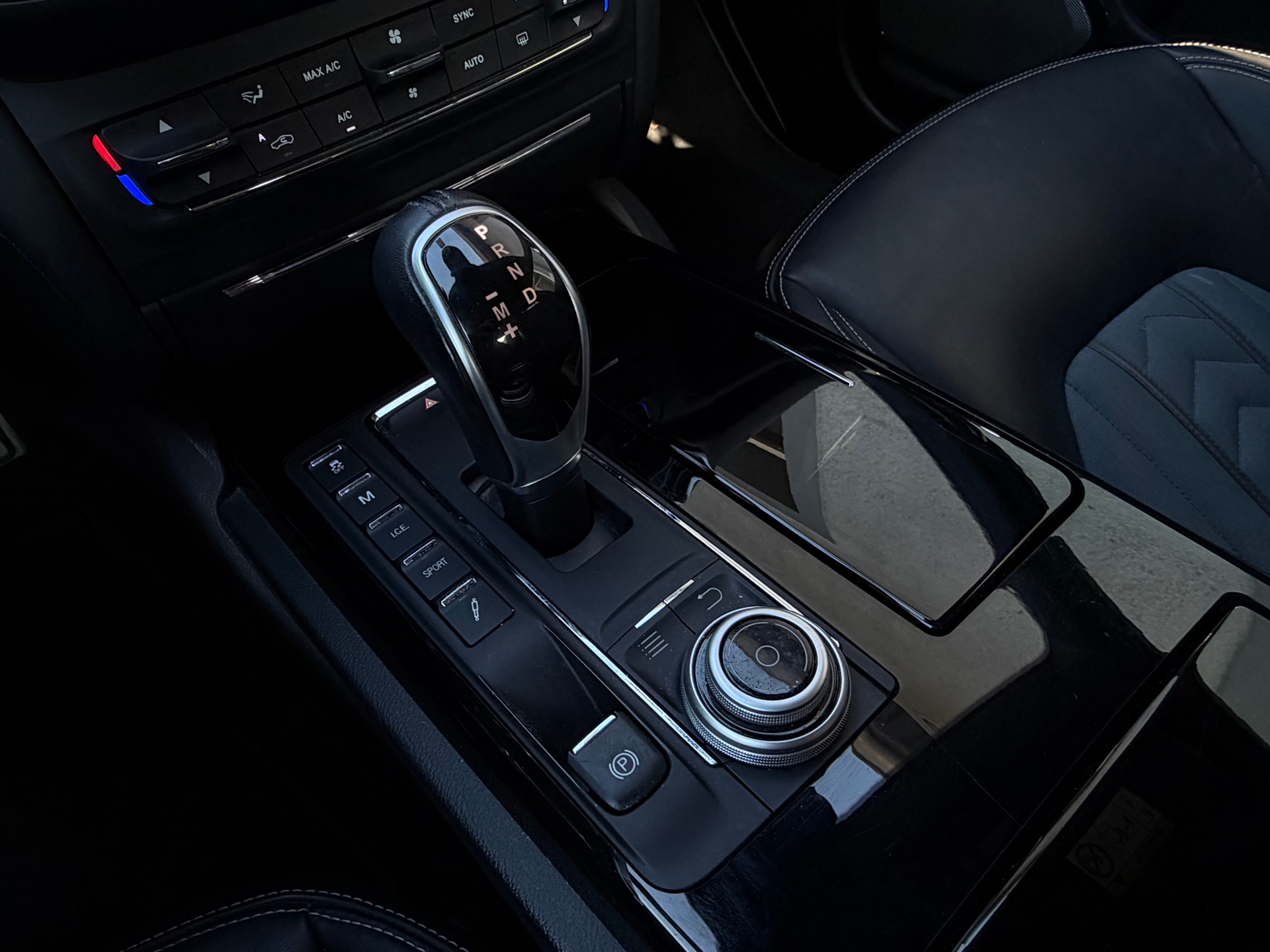 MASERATI Ghibli 3.0 V6 Automatica-image-10