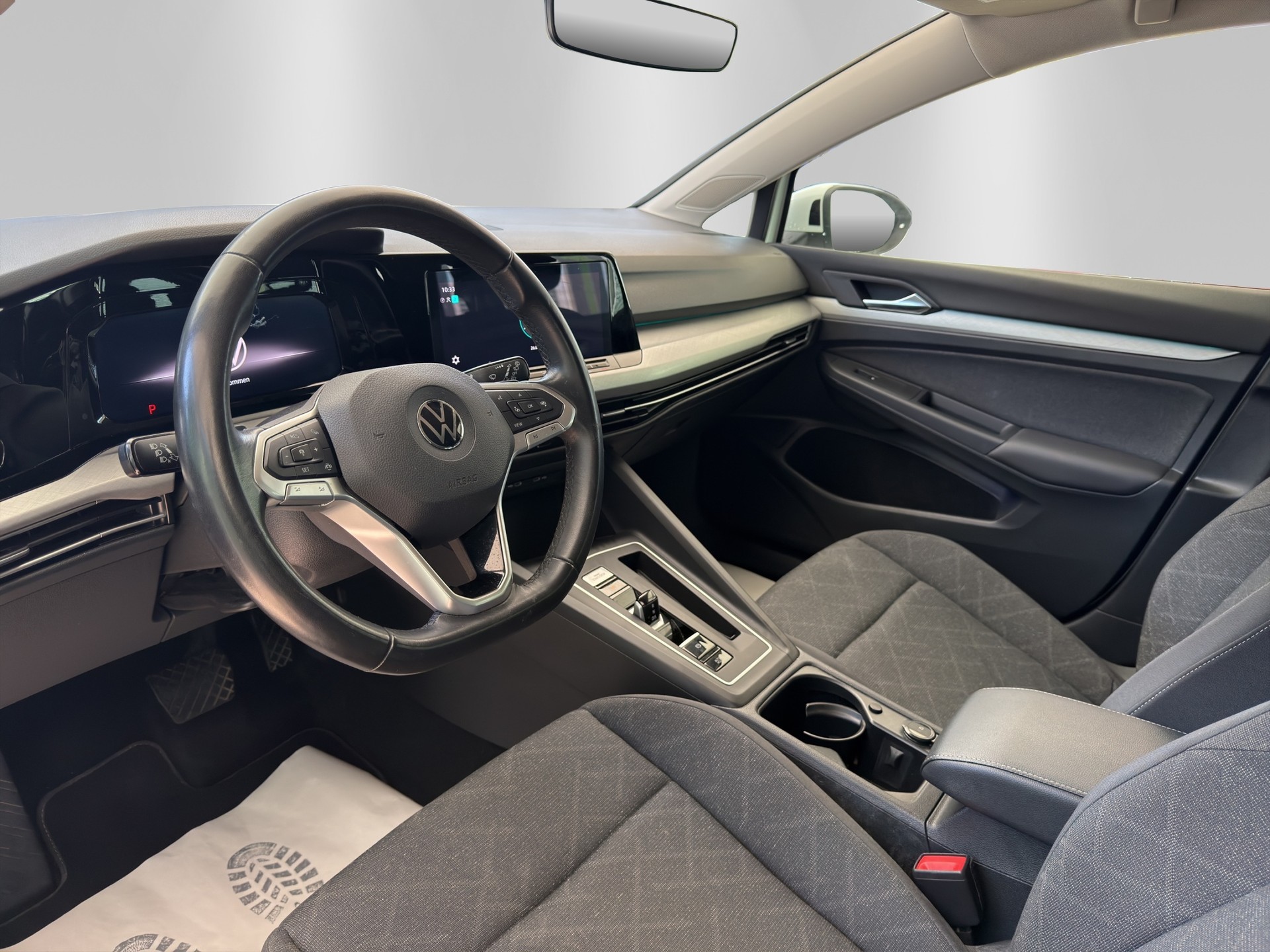 VW Golf Variant 2.0 TDI Life DSG-image-7