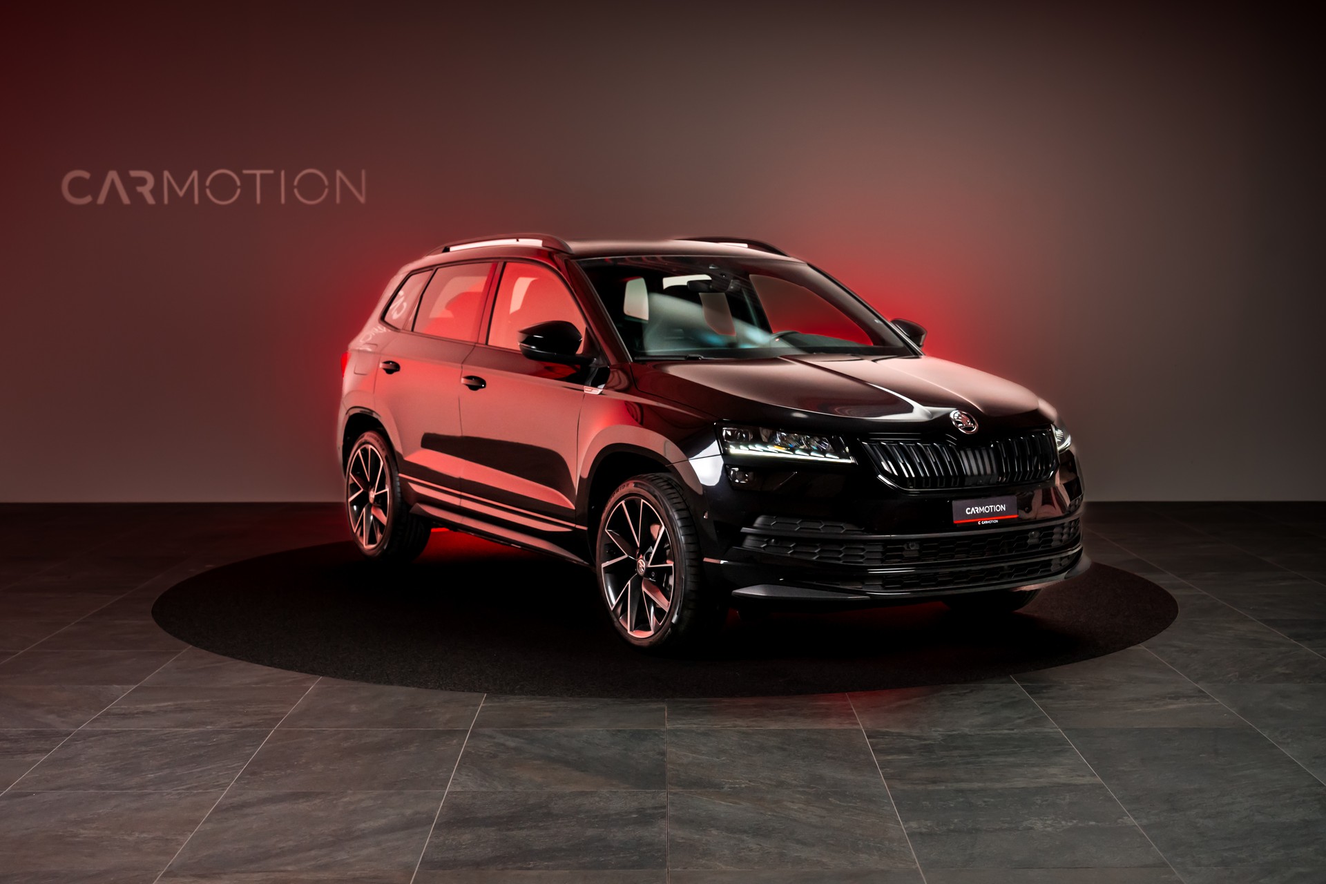 SKODA Karoq 2.0 TSI SportLine 4x4 DSG / Panoramadach / Parkassistent / Sitzheizung-image-2