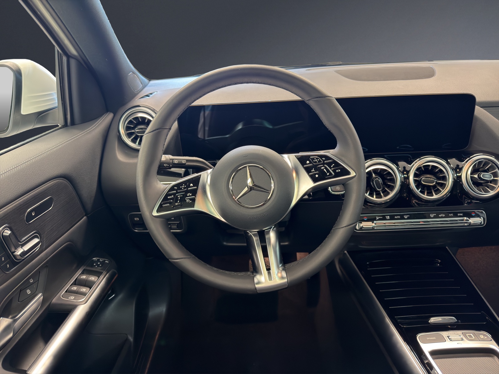 MERCEDES-BENZ GLA 220 4Matic 8G-DCT-image-10